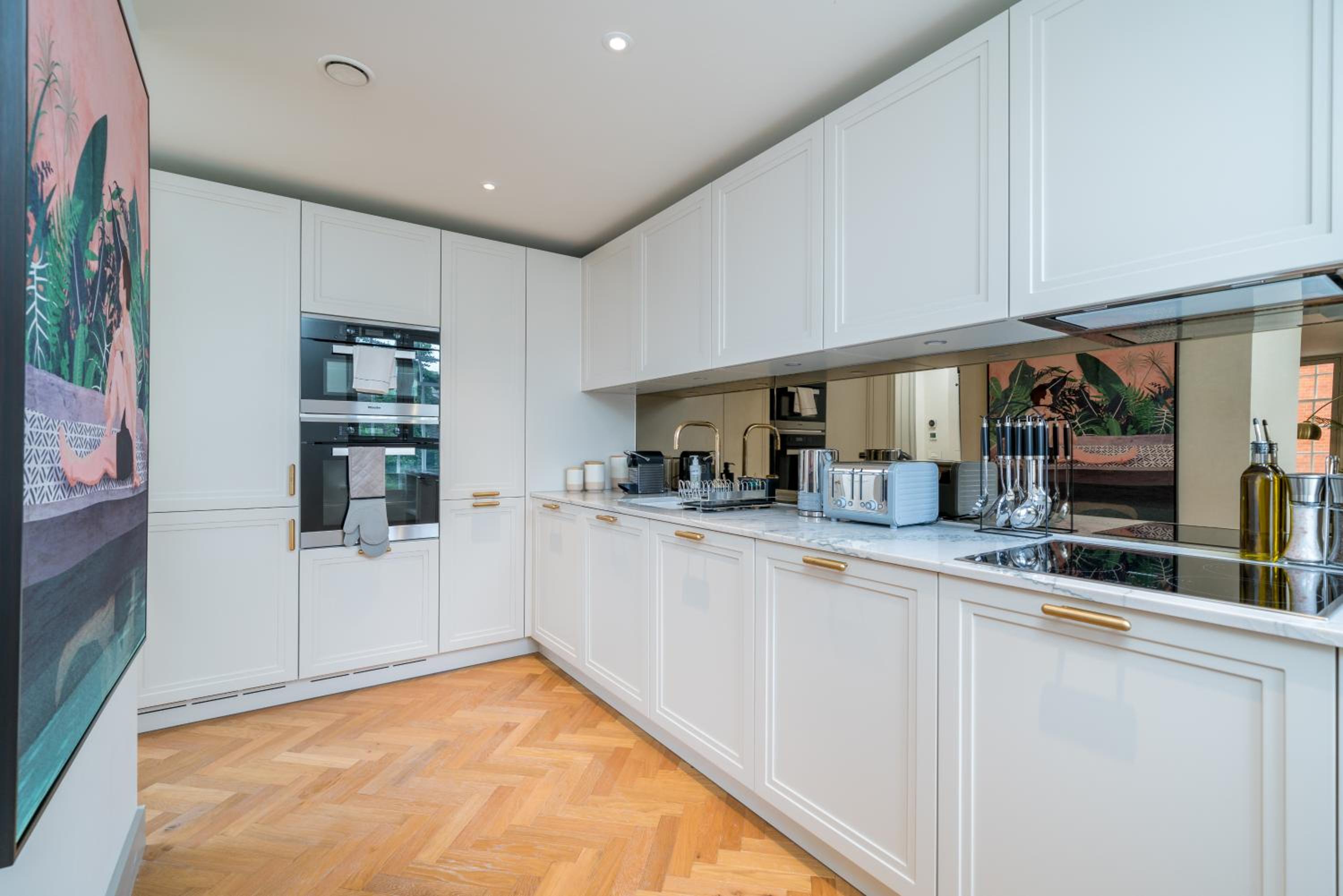 Luxury flats near Big Ben and London Eye