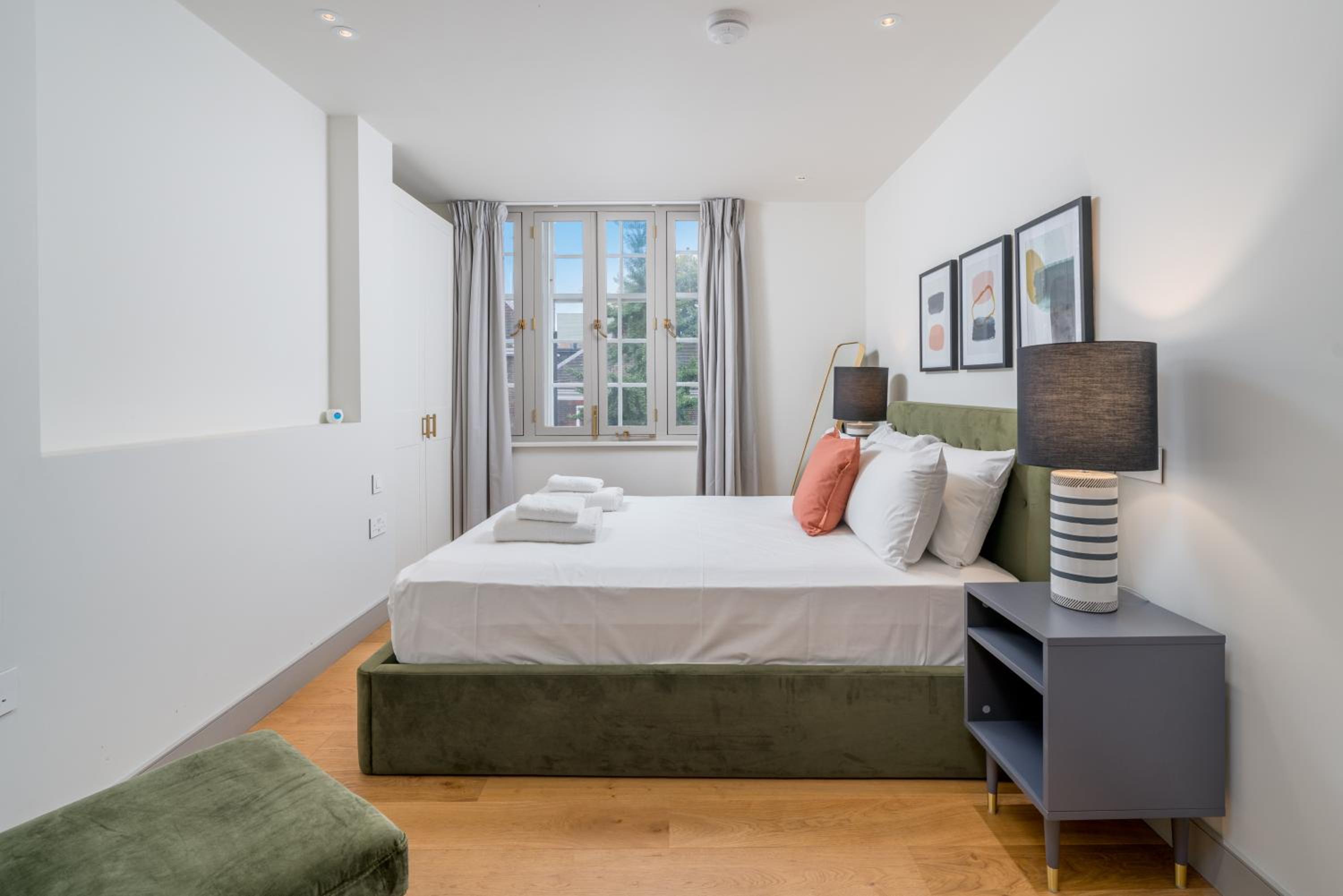 Luxury flats near Big Ben and London Eye