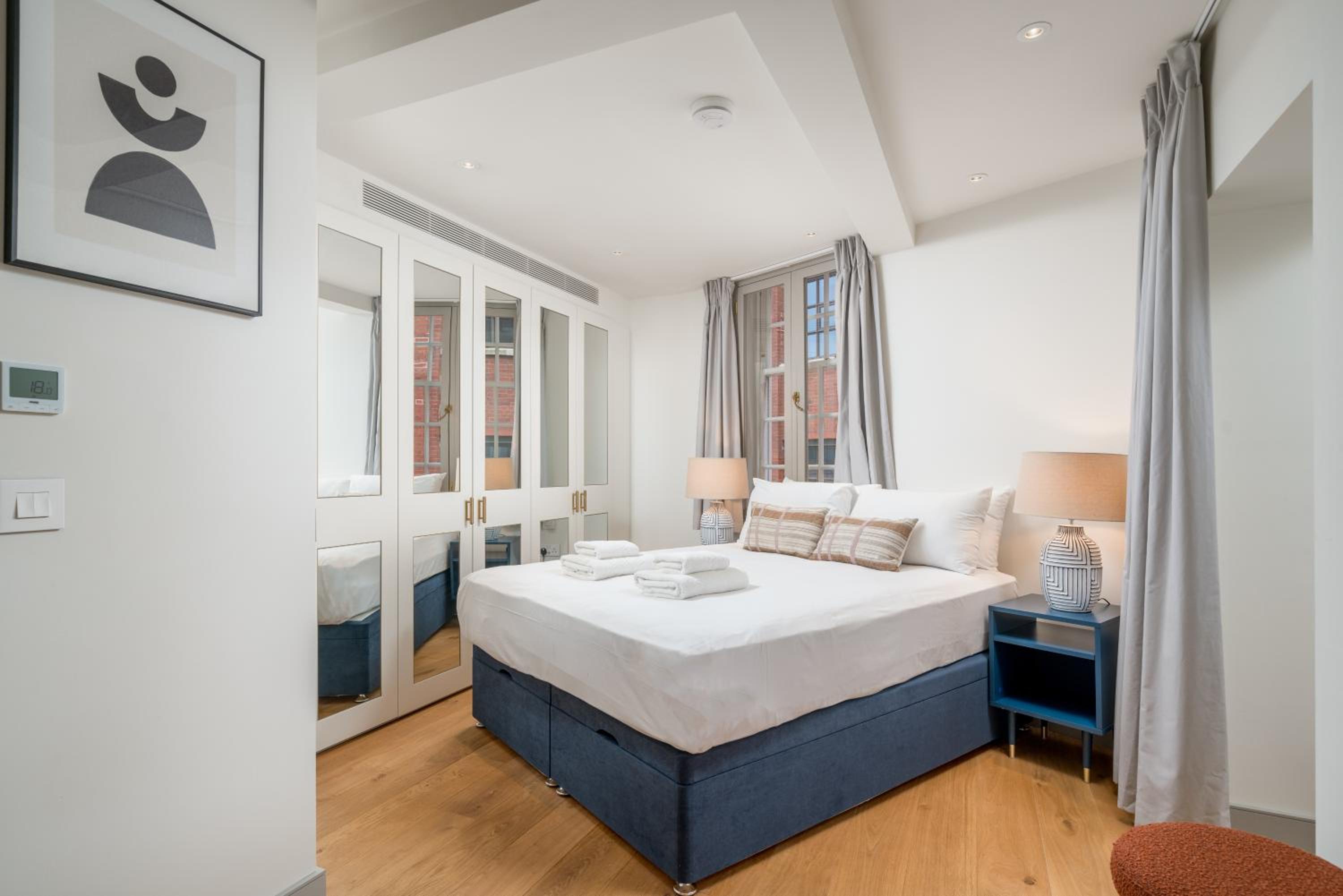 Luxury flats near Big Ben and London Eye