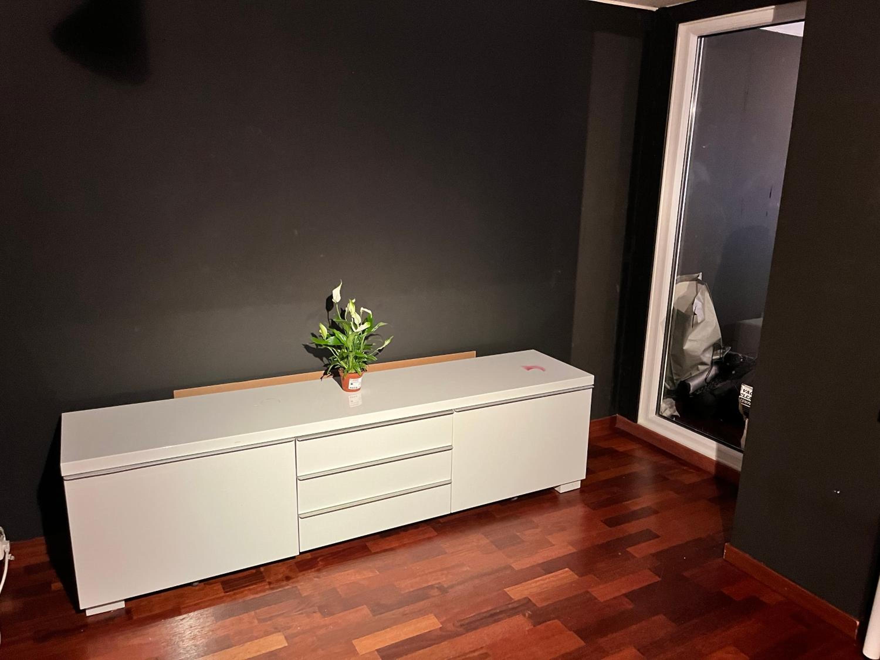 Large room with Balcony - HomeStay- nearby Scandic Business Center bus stop view 4
