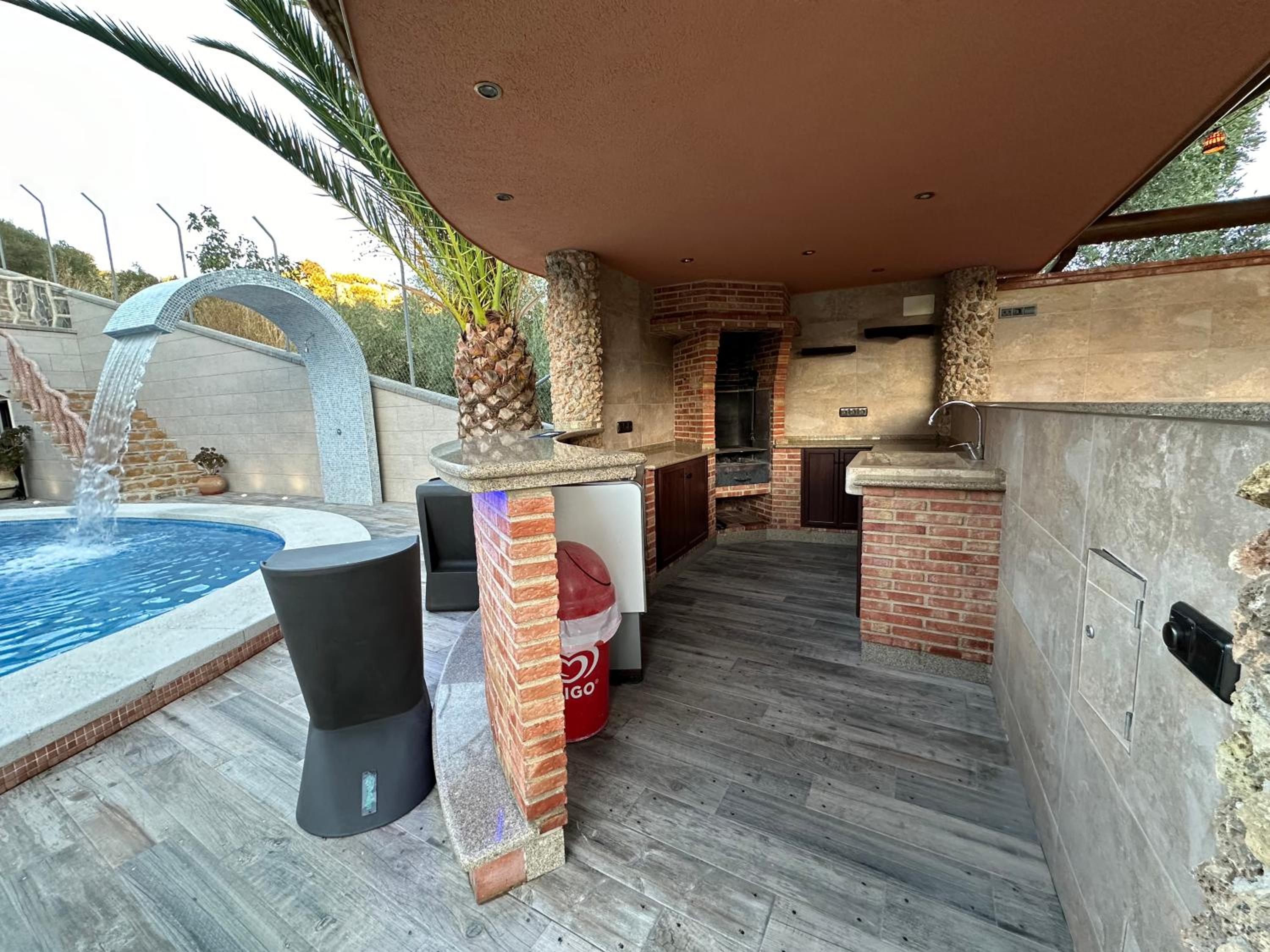 Villa Galones