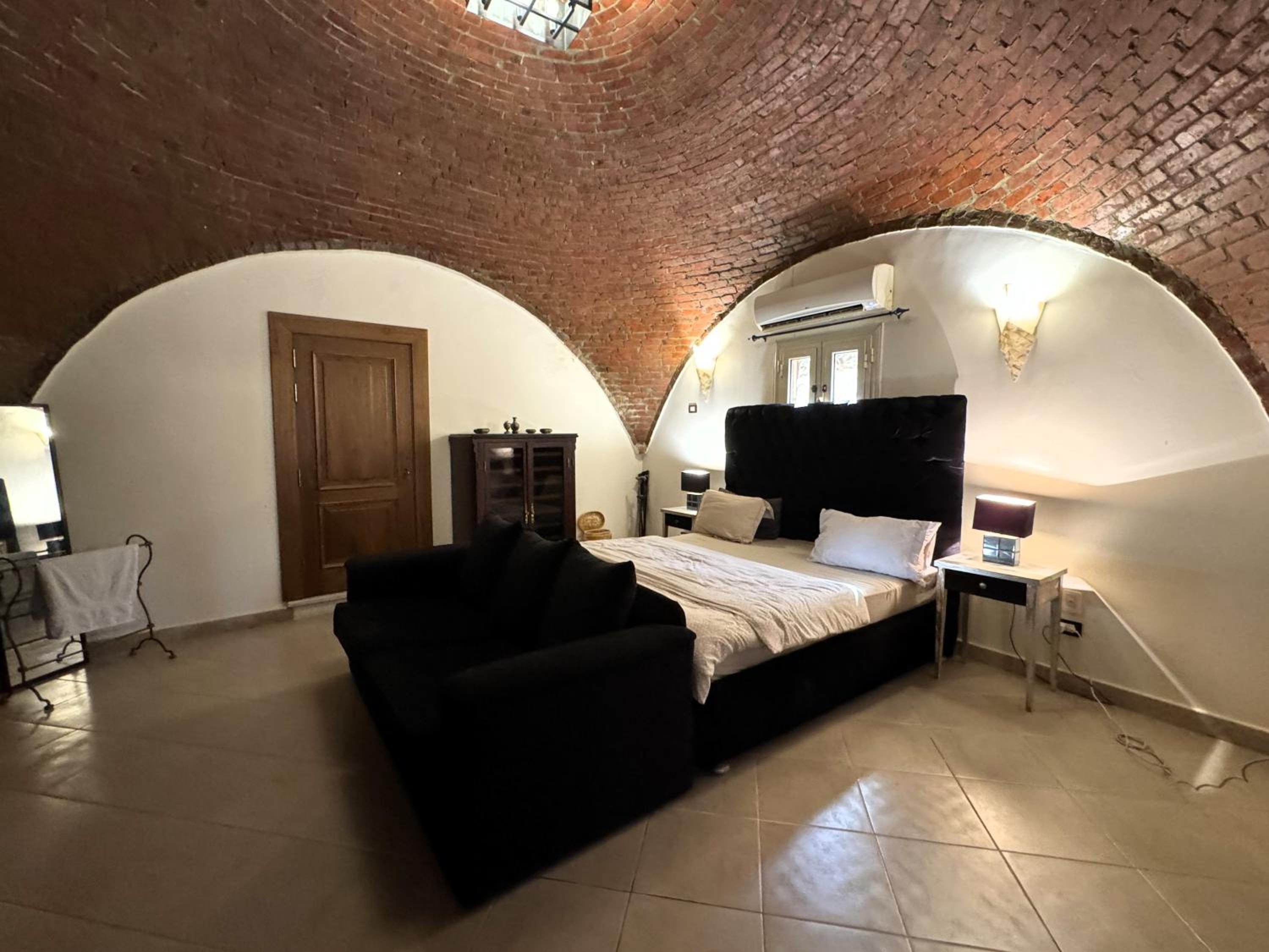 1-Bedroom Guesthouse