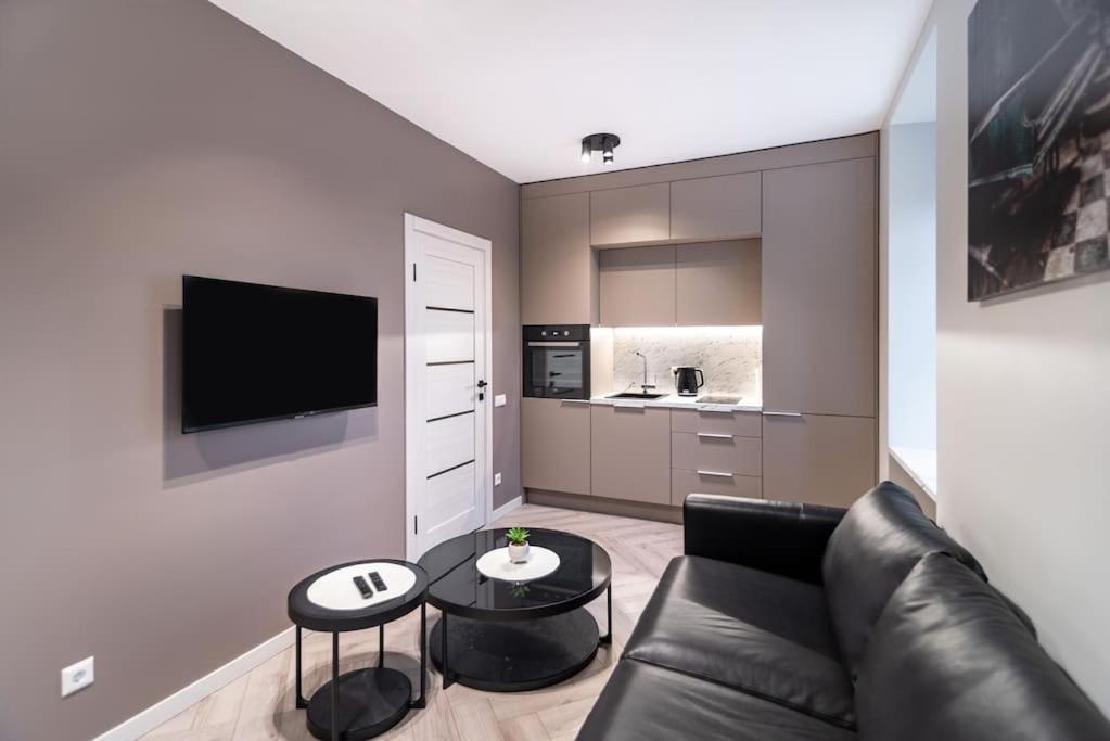 apartment with jacuzzi, old town