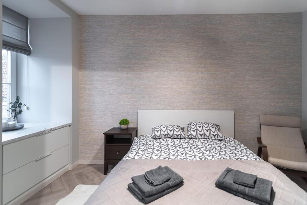 apartment with jacuzzi, old town