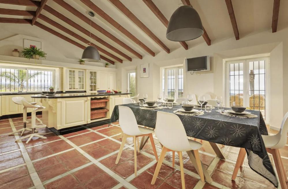 Breathtaking Villa near Estepona
