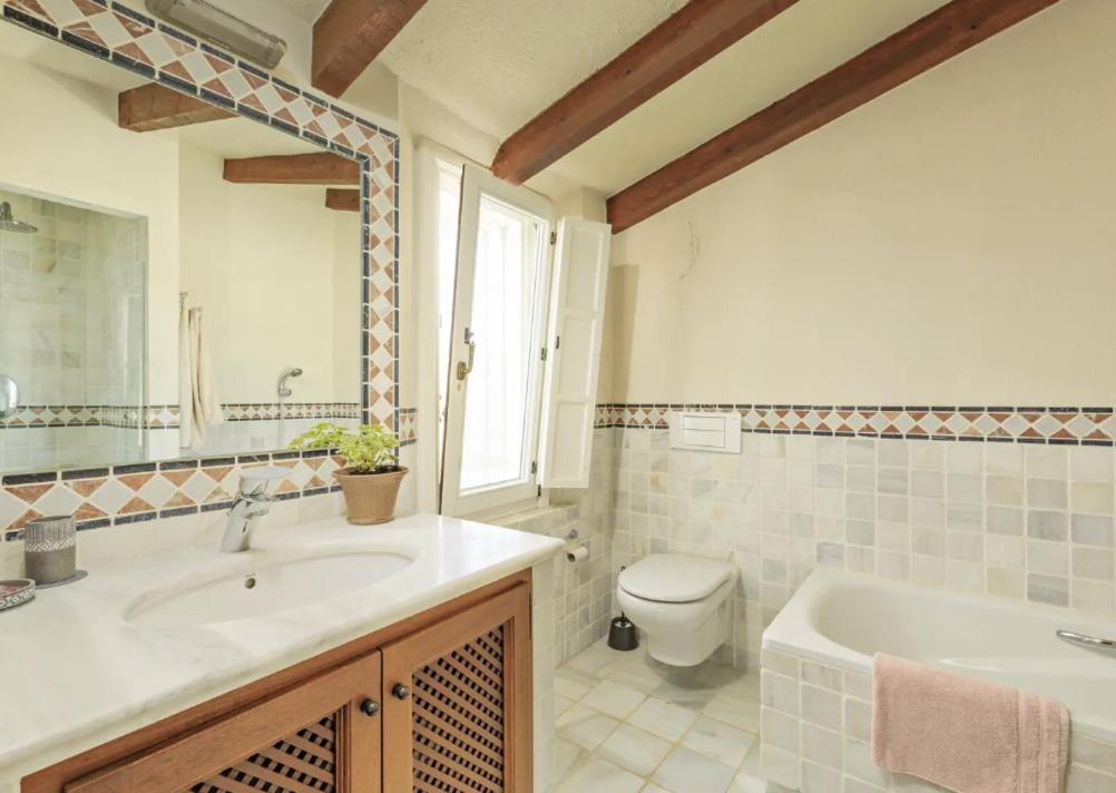 Breathtaking Villa near Estepona