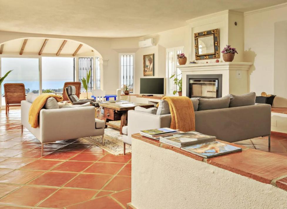 Breathtaking Villa near Estepona