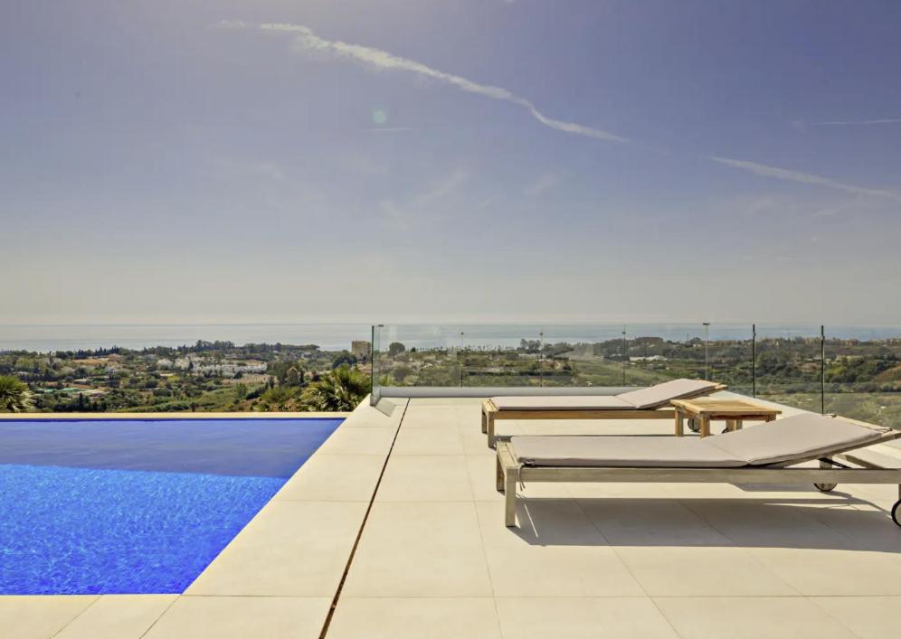Breathtaking Villa near Estepona