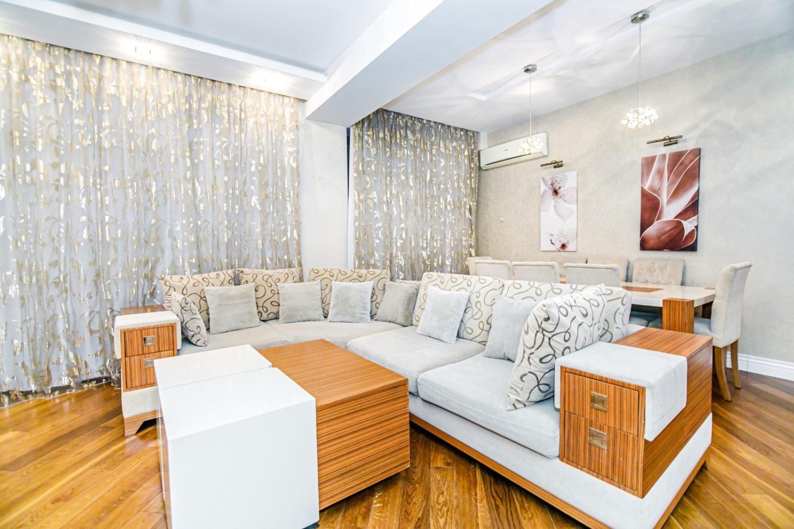 Premium Apartment Abu Park