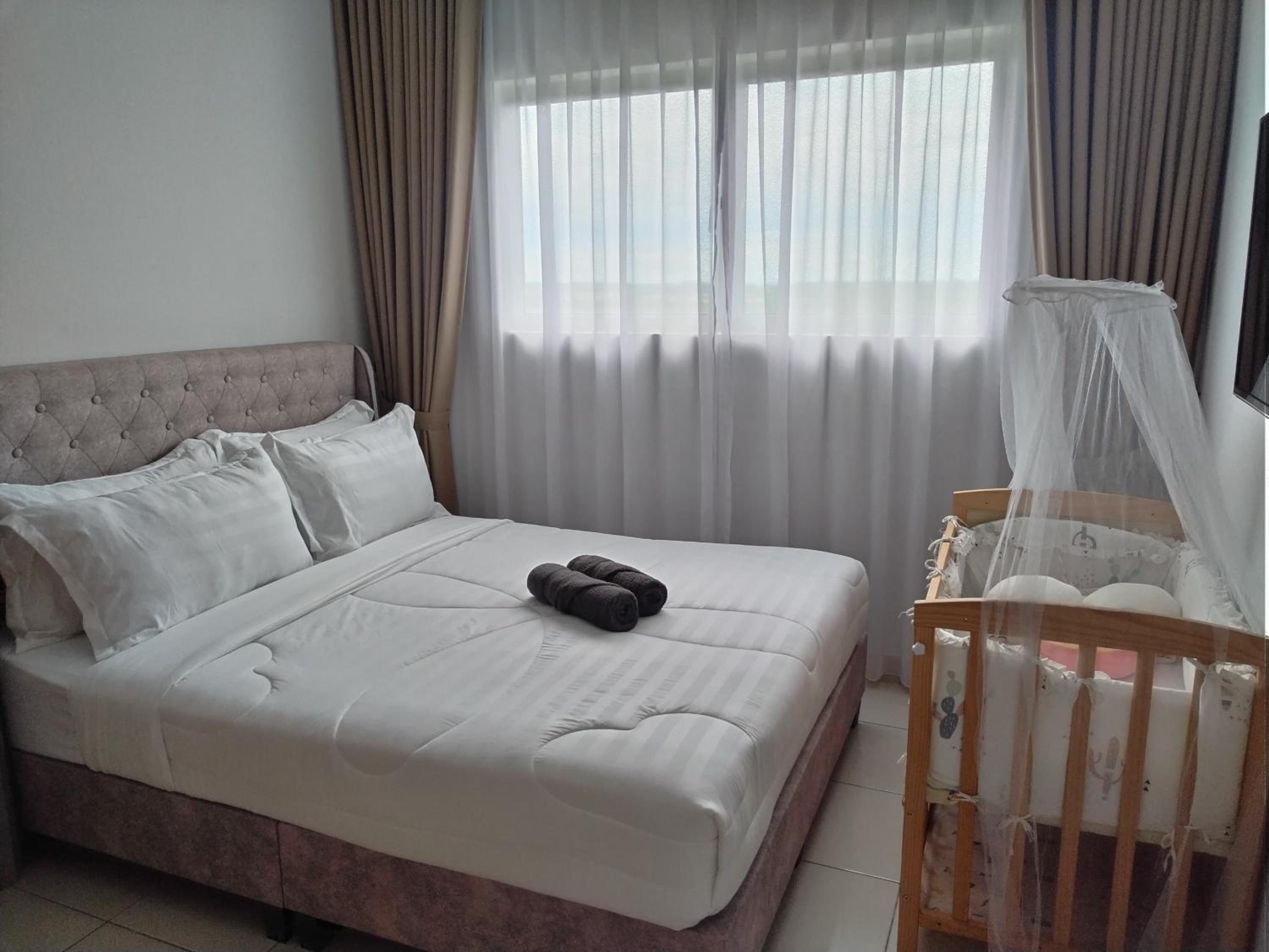 Mamaqarl Homestay near KLIA with Wi-fi and Transport