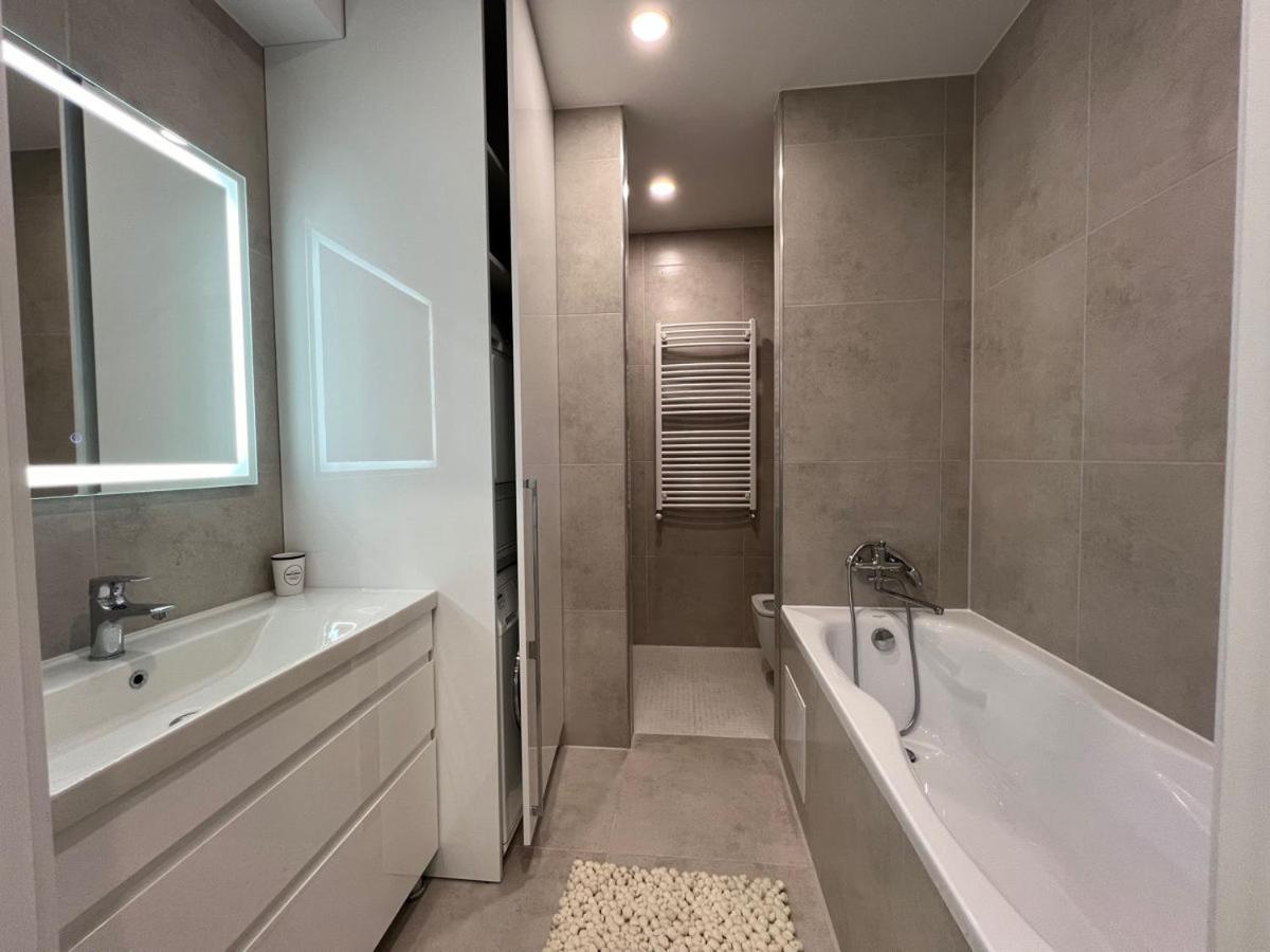 Spacious Apartment in Quiet Area, Fully Equipped view 2