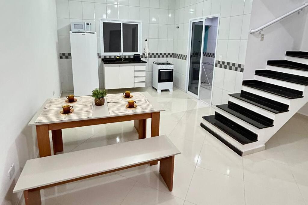 Apartamento novo próximo à praia