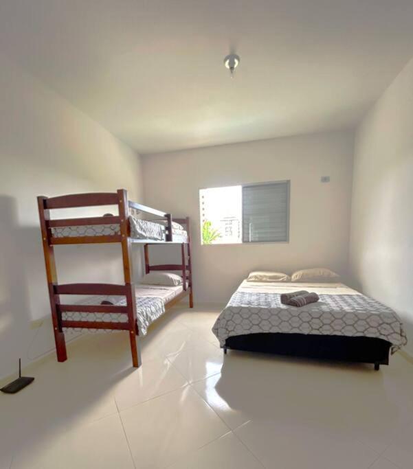 Apartamento novo próximo à praia