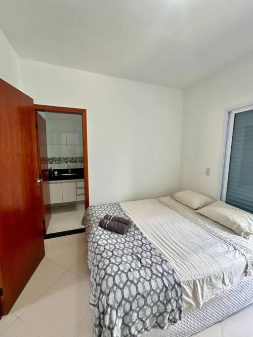 Apartamento novo próximo à praia
