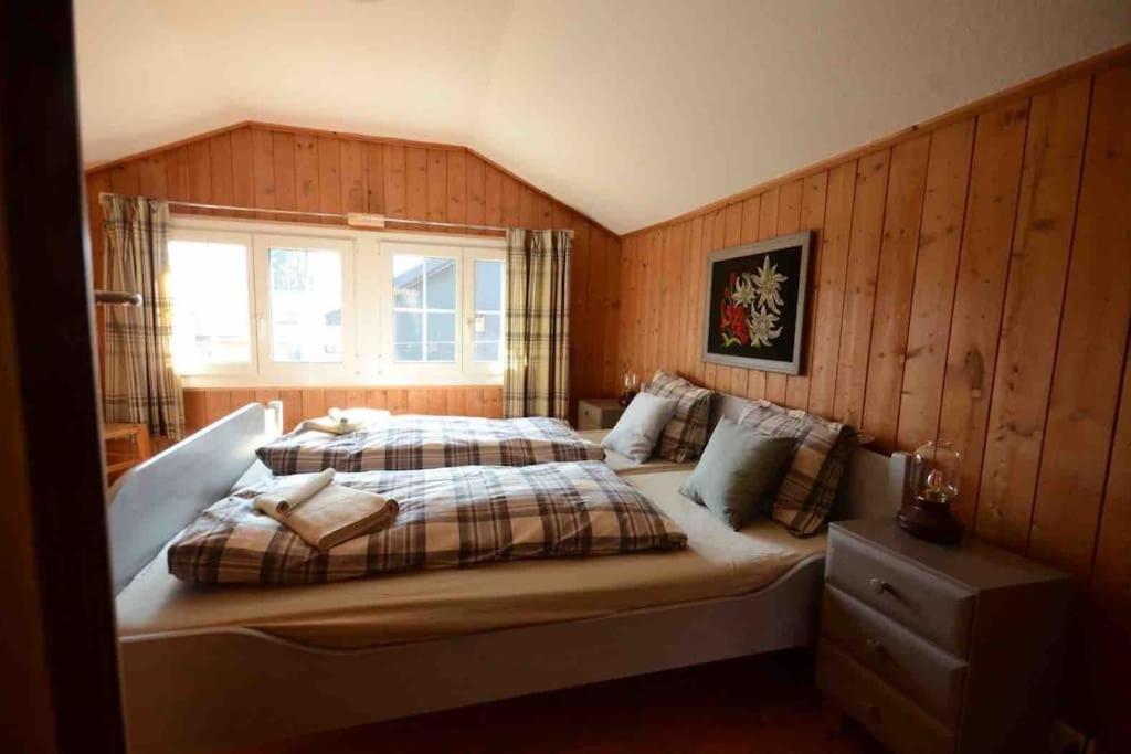 Swiss Traditional Chalet with Alpine Mtn View
