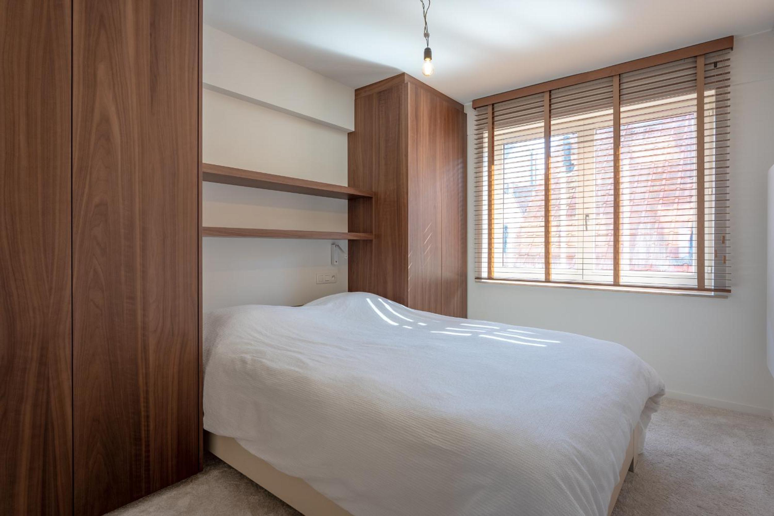 Volledig gerenoveerd 2 slaapkamer appartement met zeezicht!