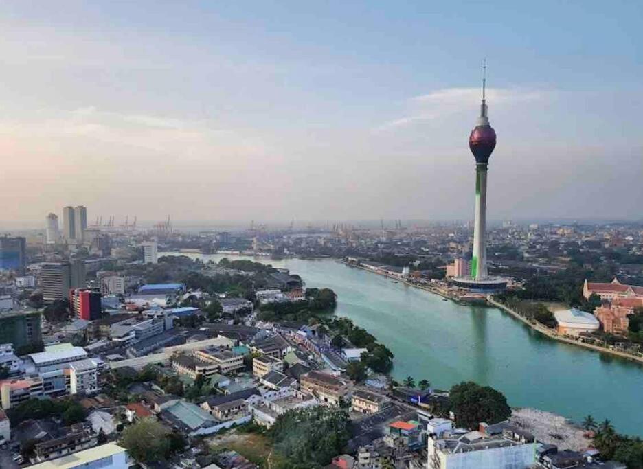3 bedrooms apartment in Colombo view 3
