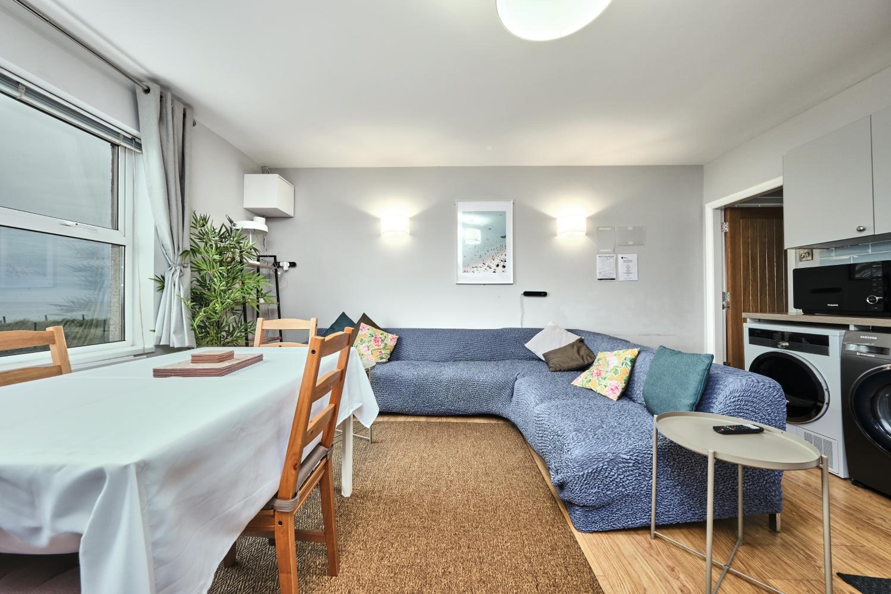 Panoramic Sea View Beach Apartment - Dunluce Park 6, photo 2