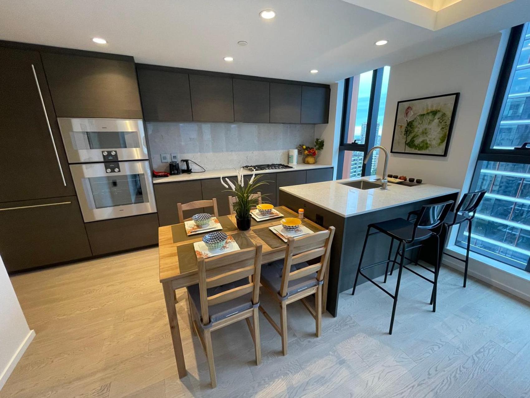 Stylish Urban Oasis with City Views in Vancouver
