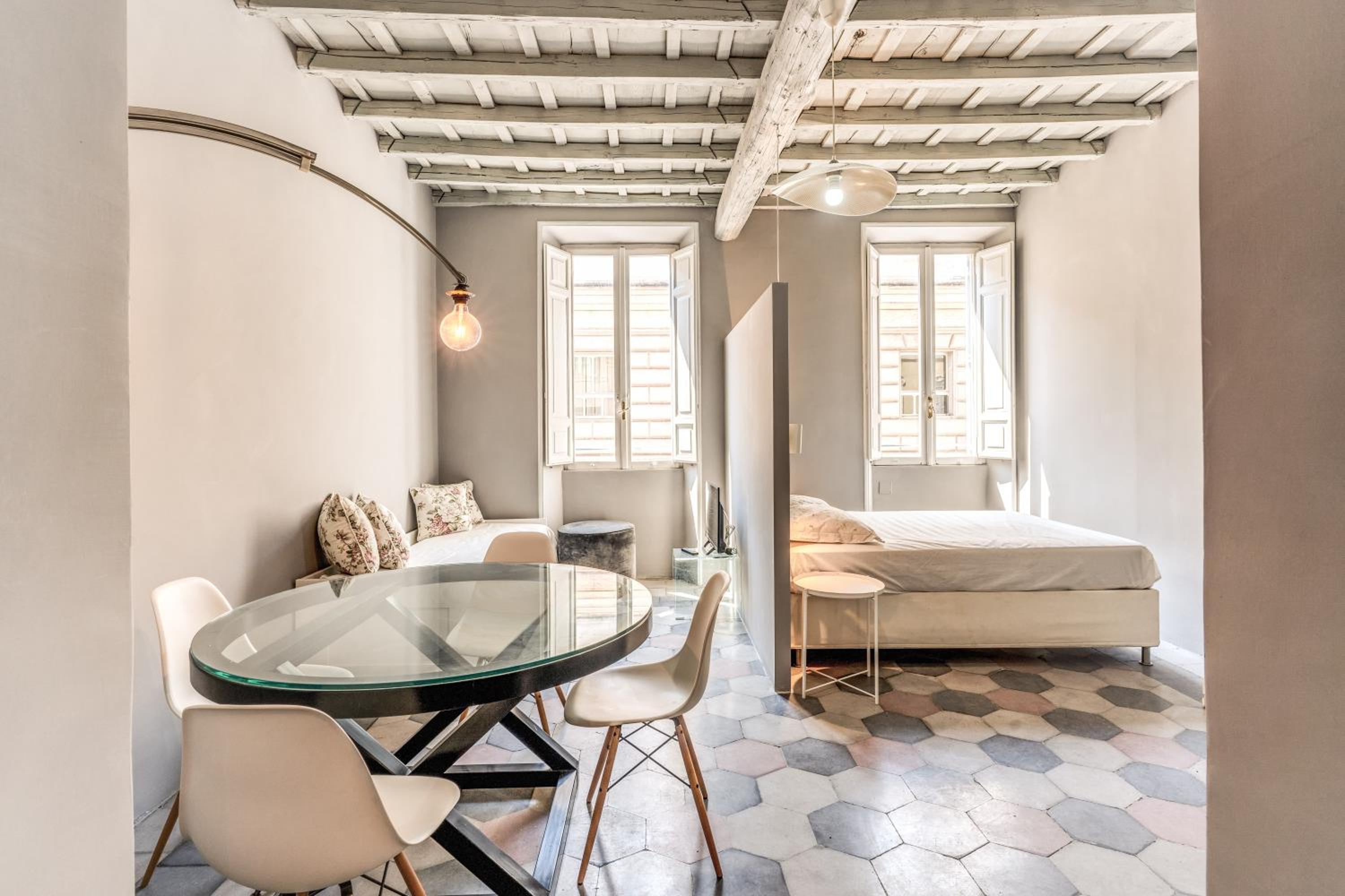 Stylish Flat near Colosseum