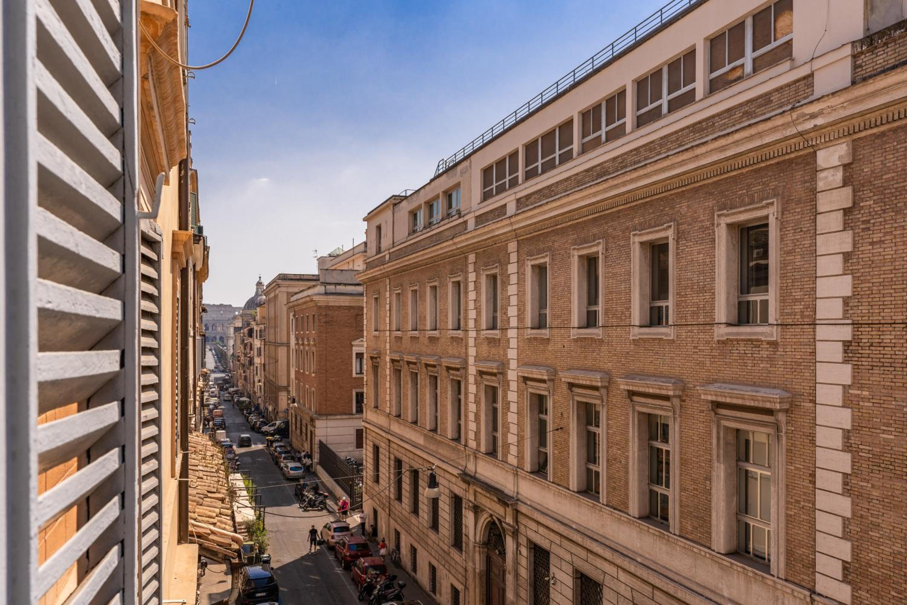 Stylish Flat near Colosseum