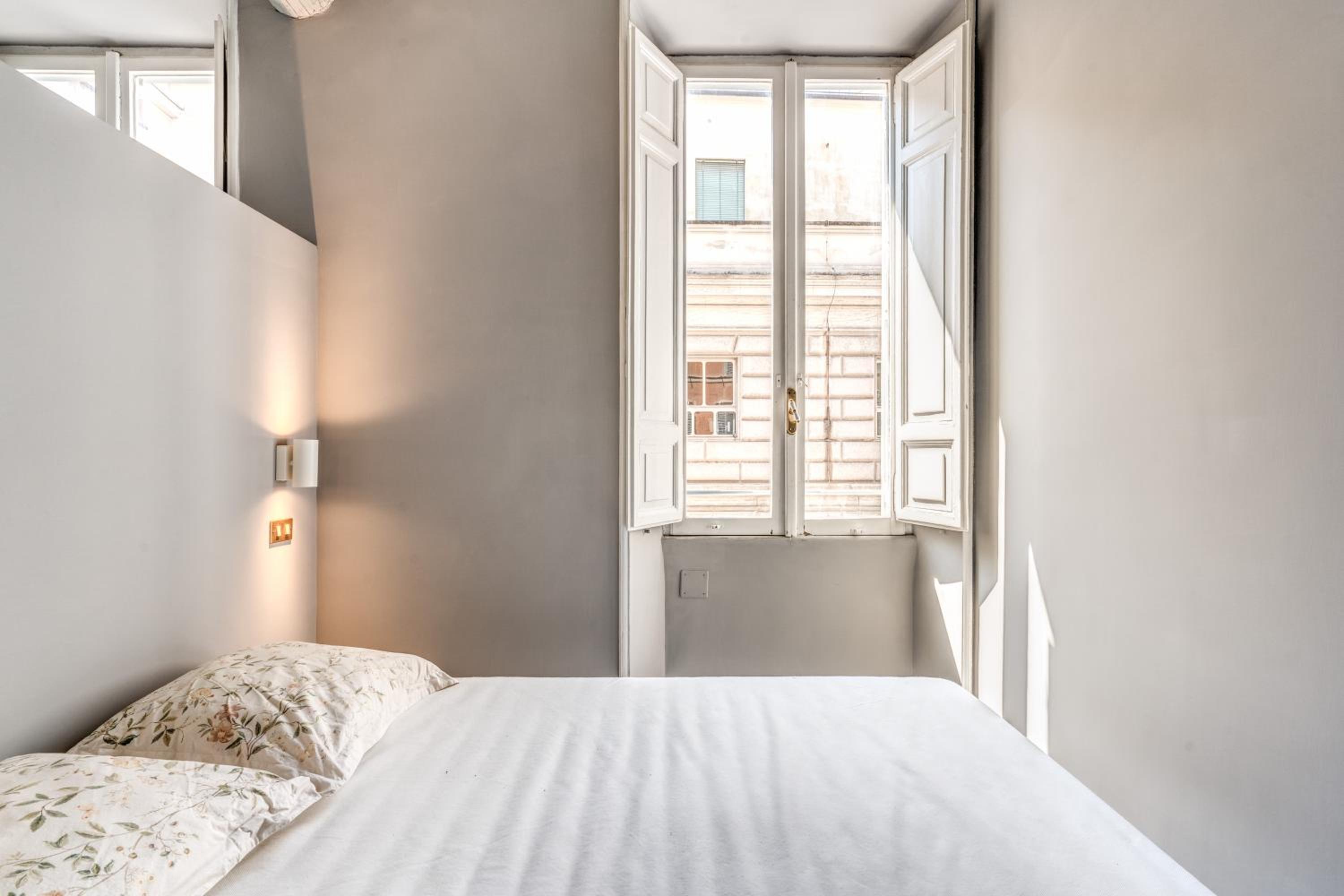 Stylish Flat near Colosseum
