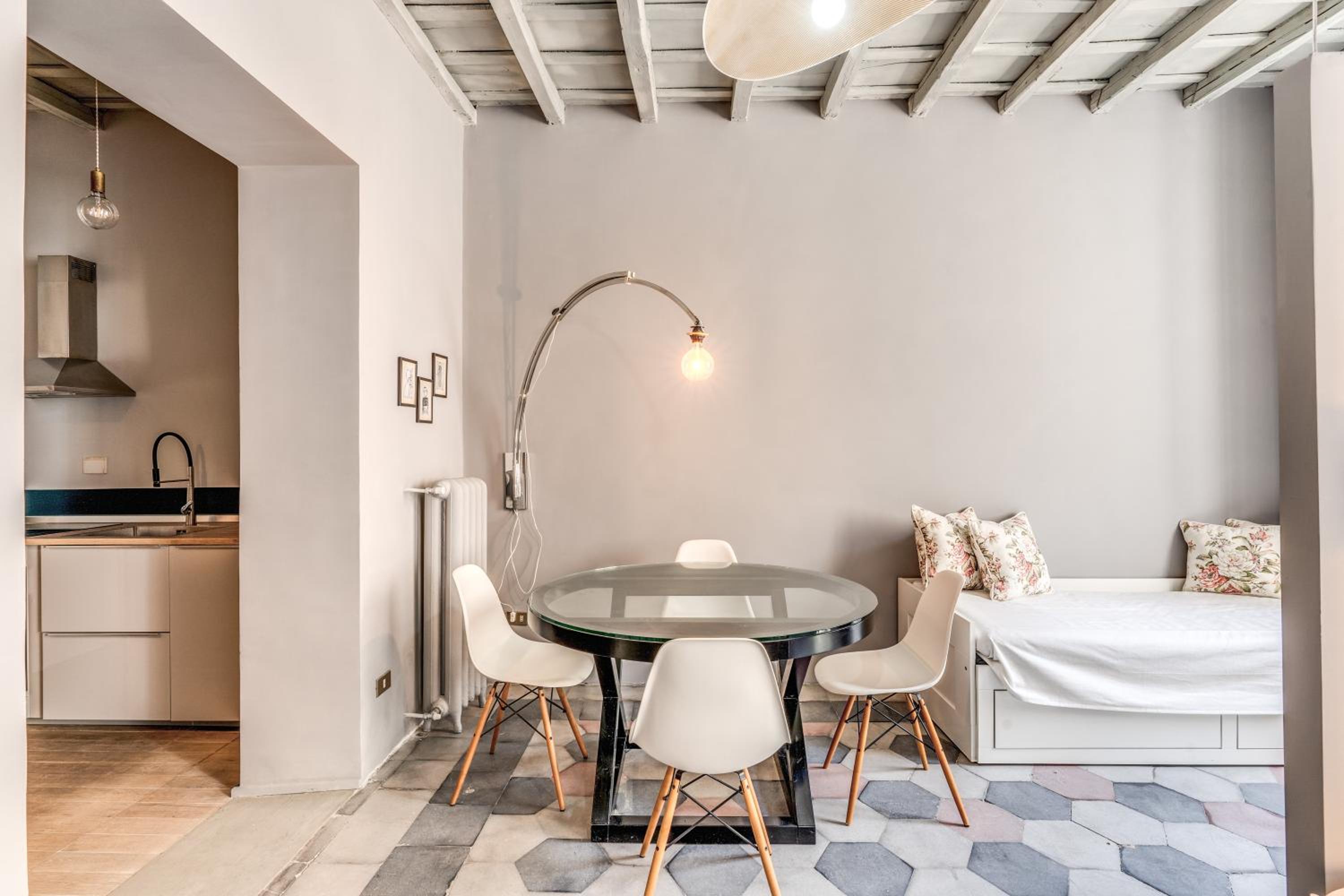 Stylish Flat near Colosseum
