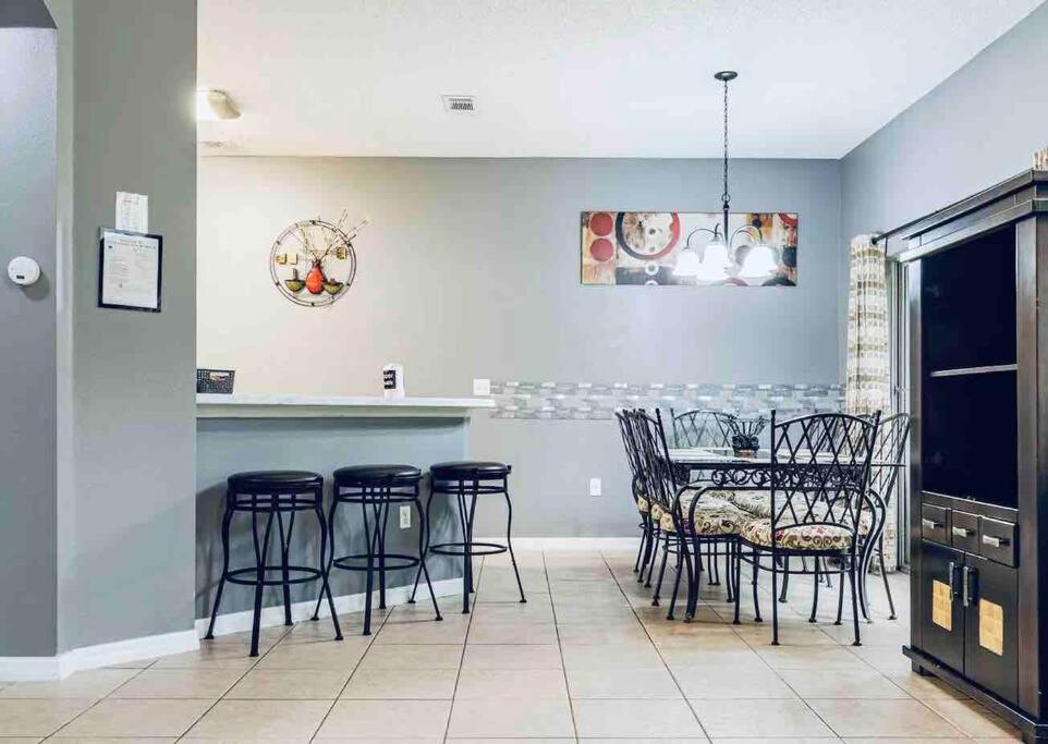 Crystal Orlando-3BR-Pet Friendly-RightNextToDisney