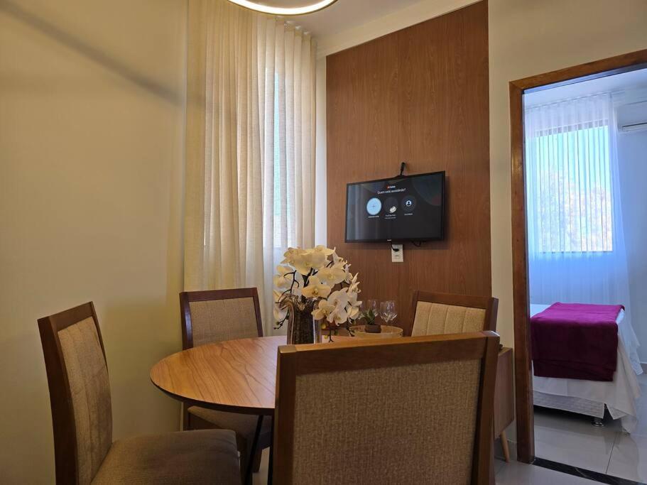 Apt lindo portaria 24h no centro Cond Castanheiras