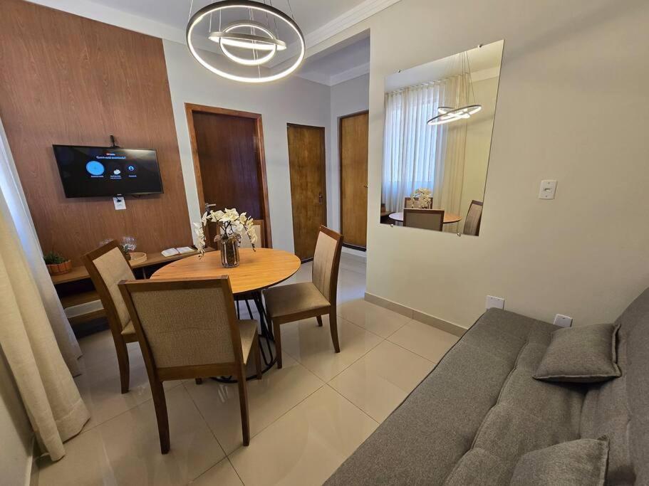 Apt lindo portaria 24h no centro Cond Castanheiras