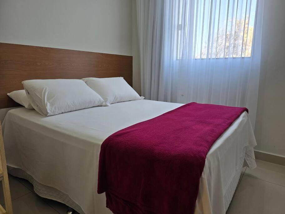 Apt lindo portaria 24h no centro Cond Castanheiras