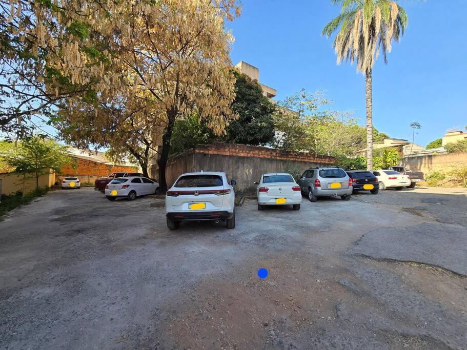 Apt lindo portaria 24h no centro Cond Castanheiras