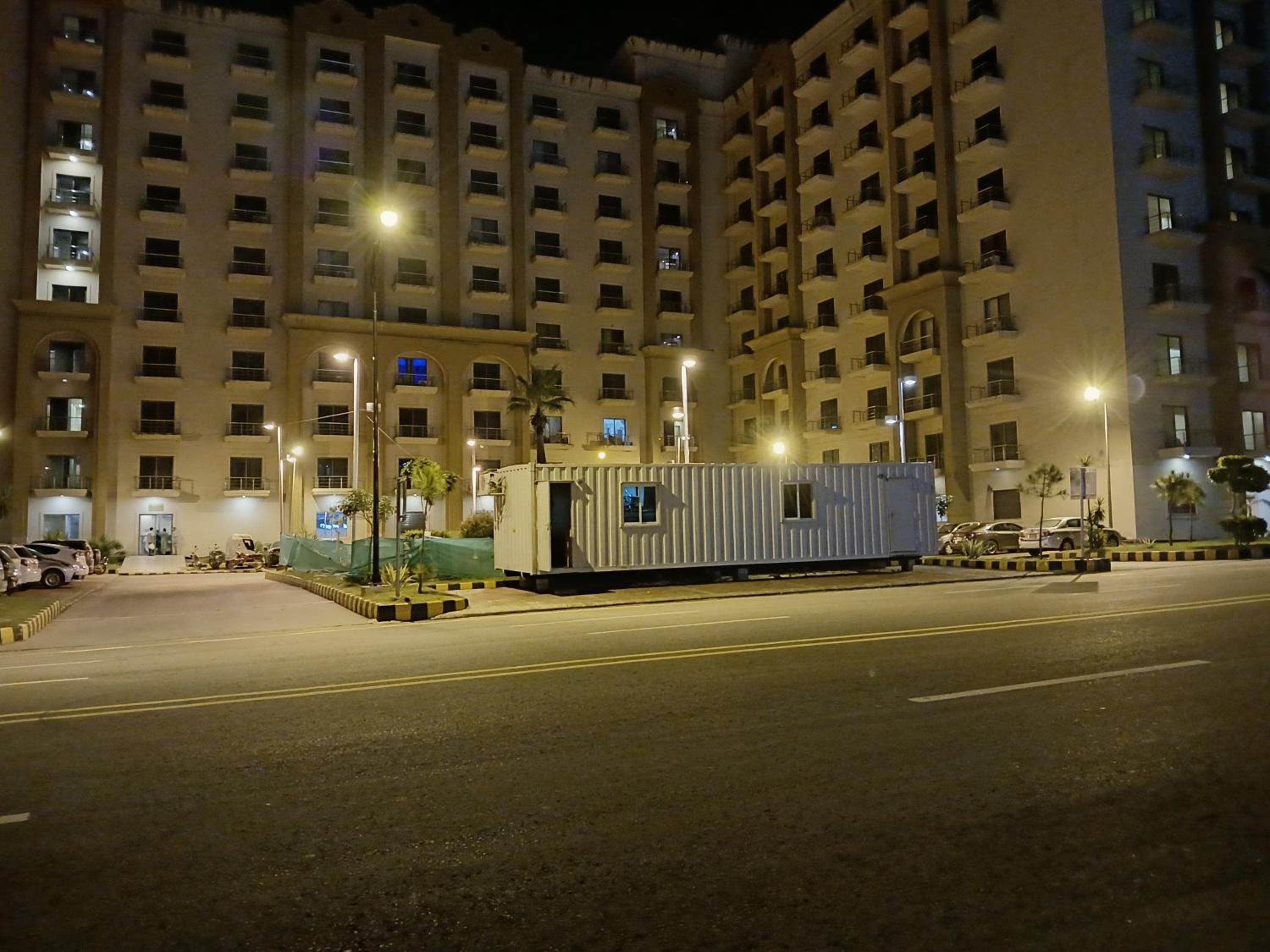 Furnished Luxury Studio Apartment On Rent in Islamabad view 3