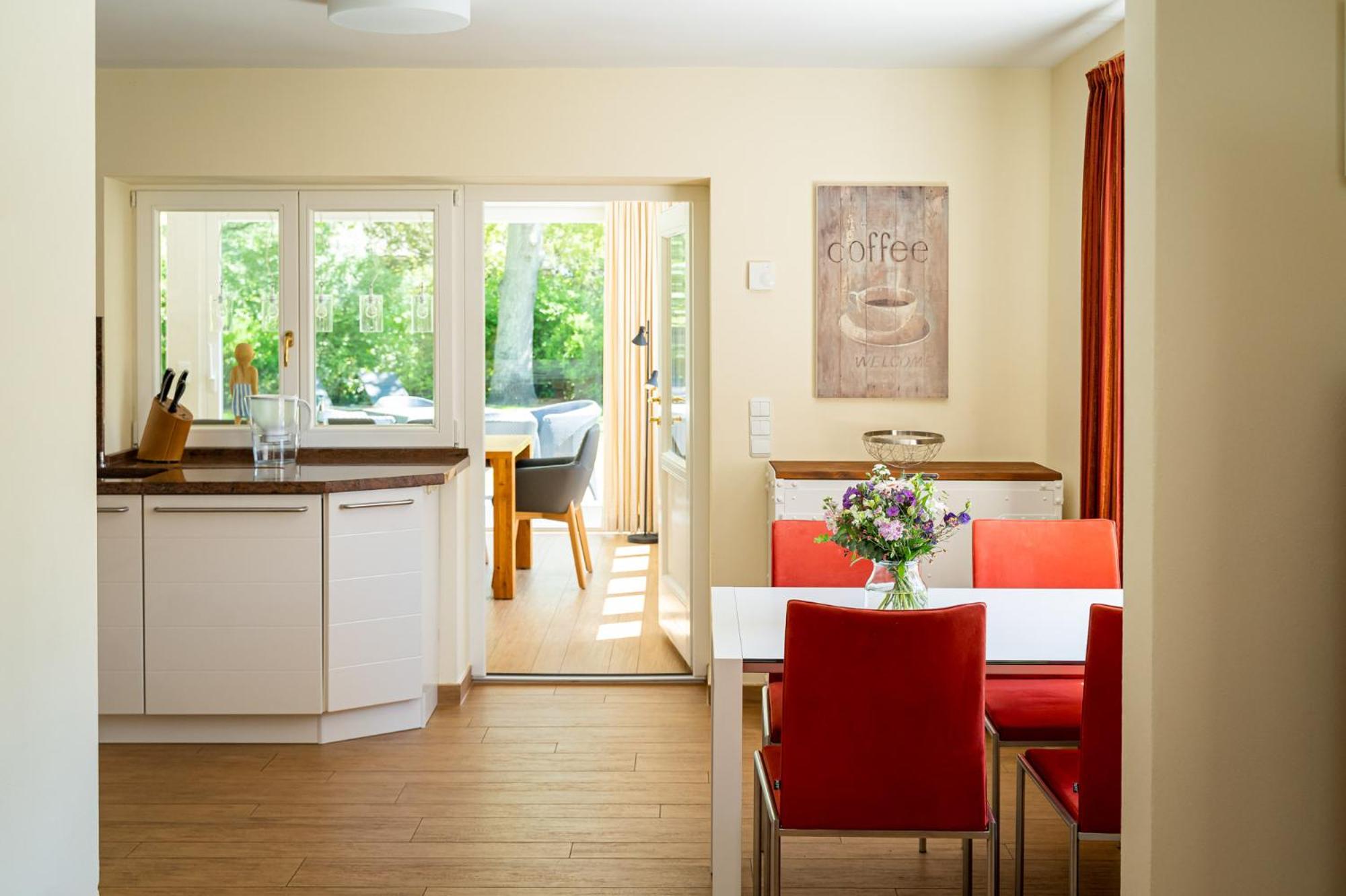 Ferienwohnung Haus Strandeiche 02