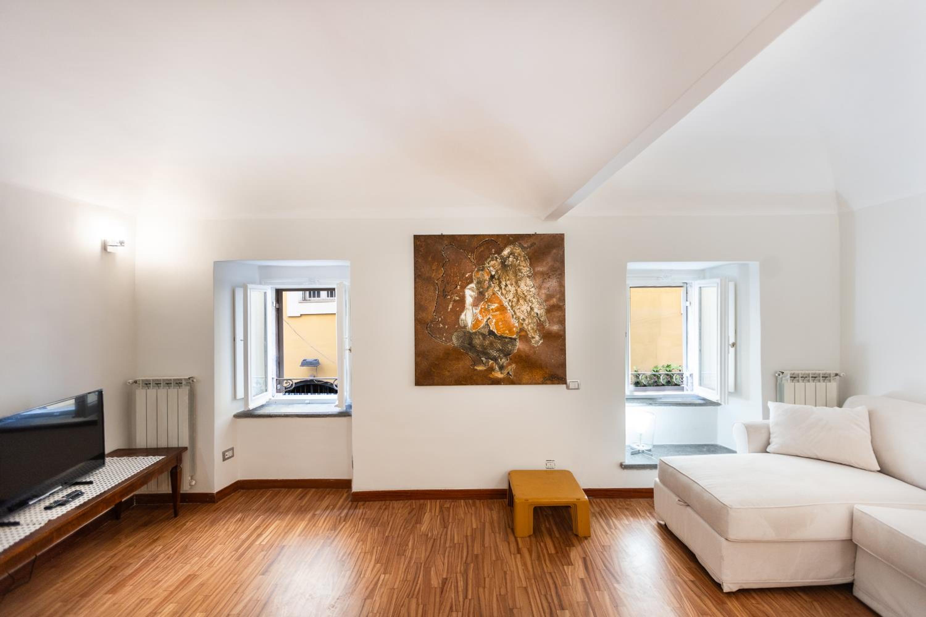 Palazzo De Mochis by Rental in Rome