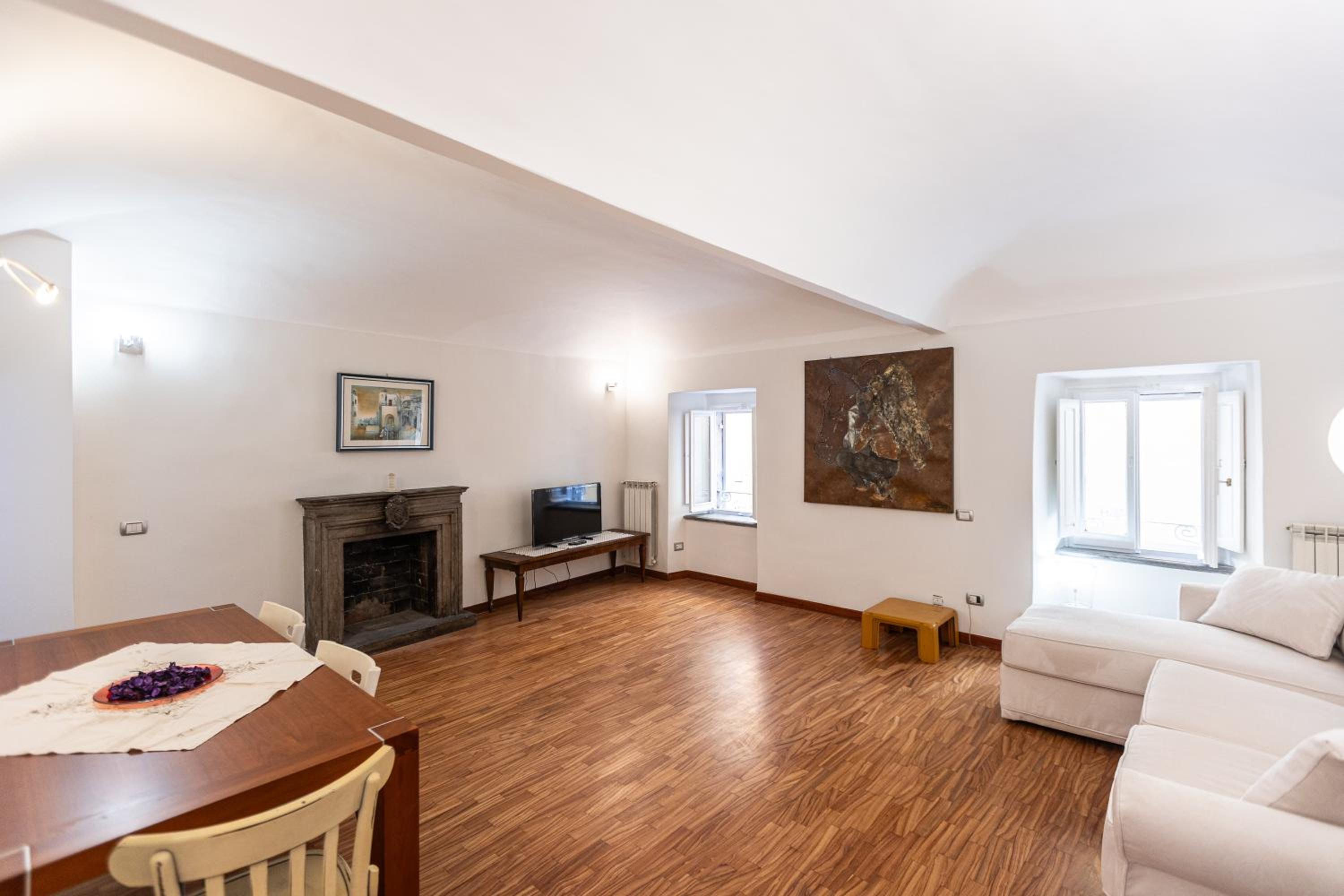 Palazzo De Mochis by Rental in Rome