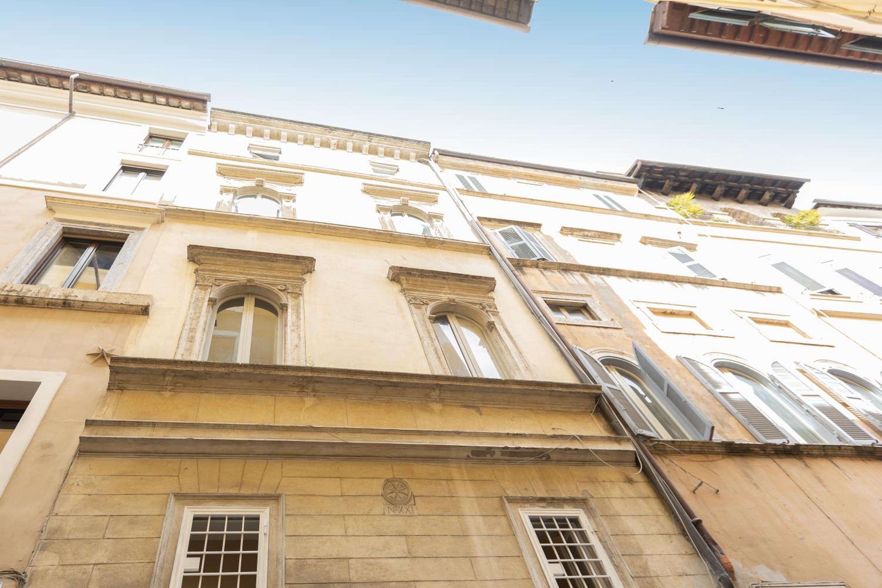 Palazzo De Mochis by Rental in Rome