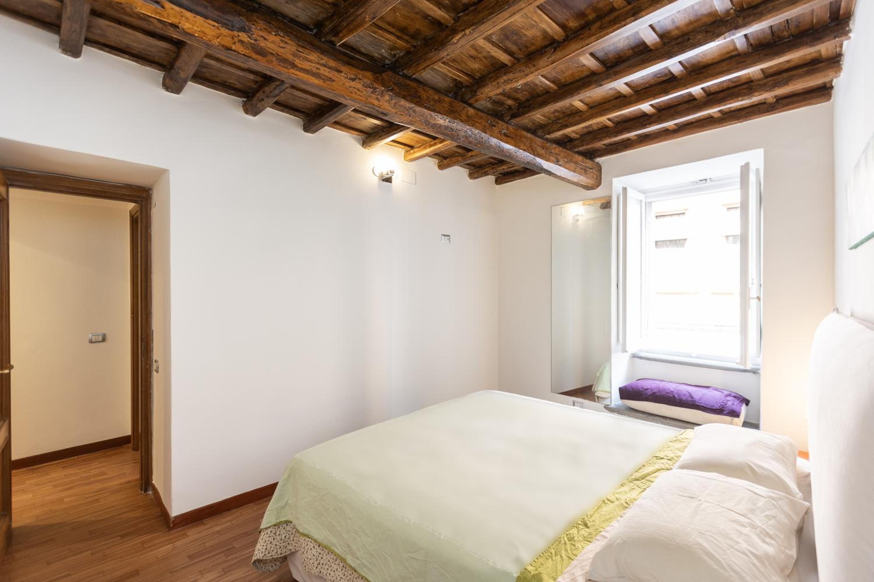 Palazzo De Mochis by Rental in Rome