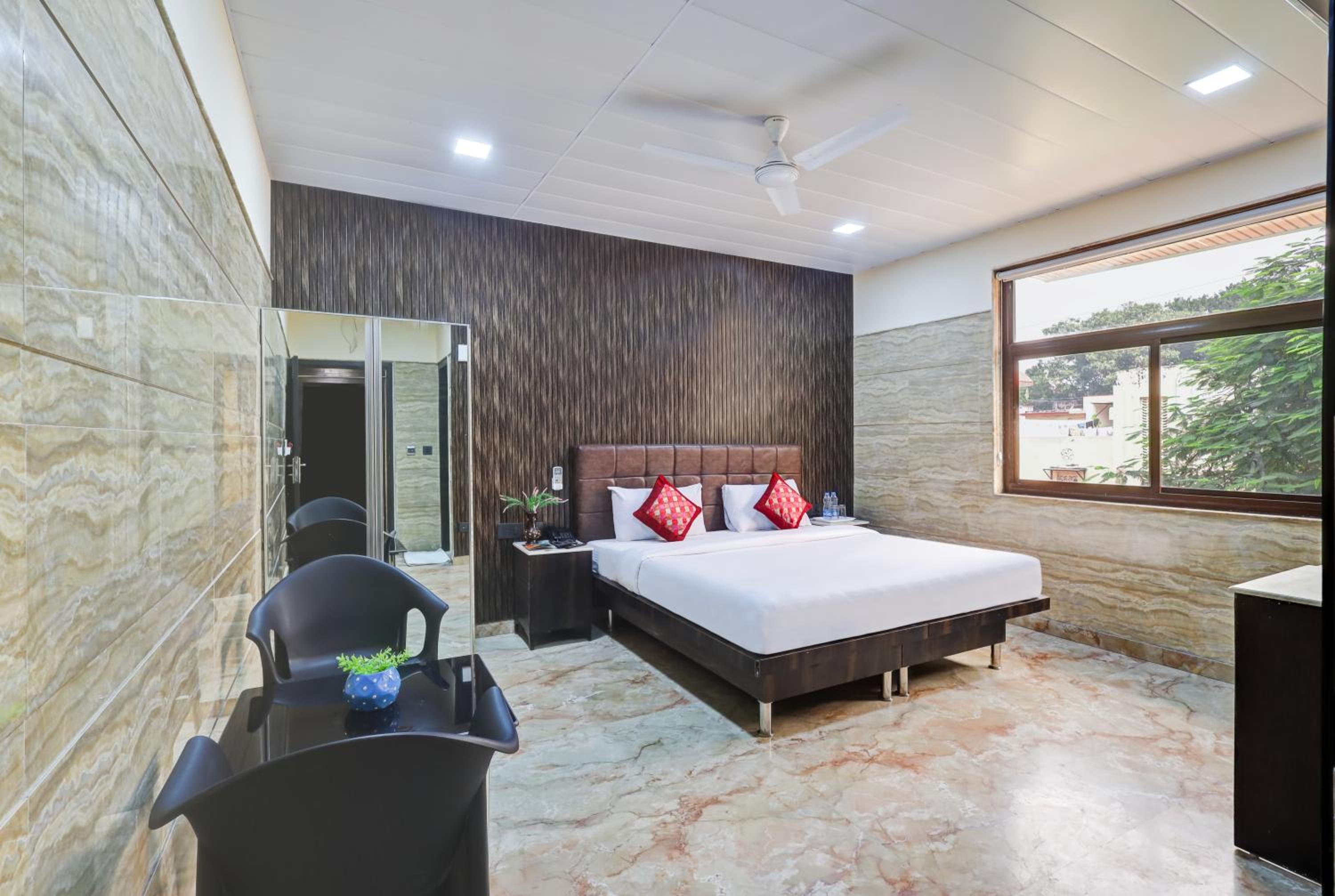 Hotel Singh Palace