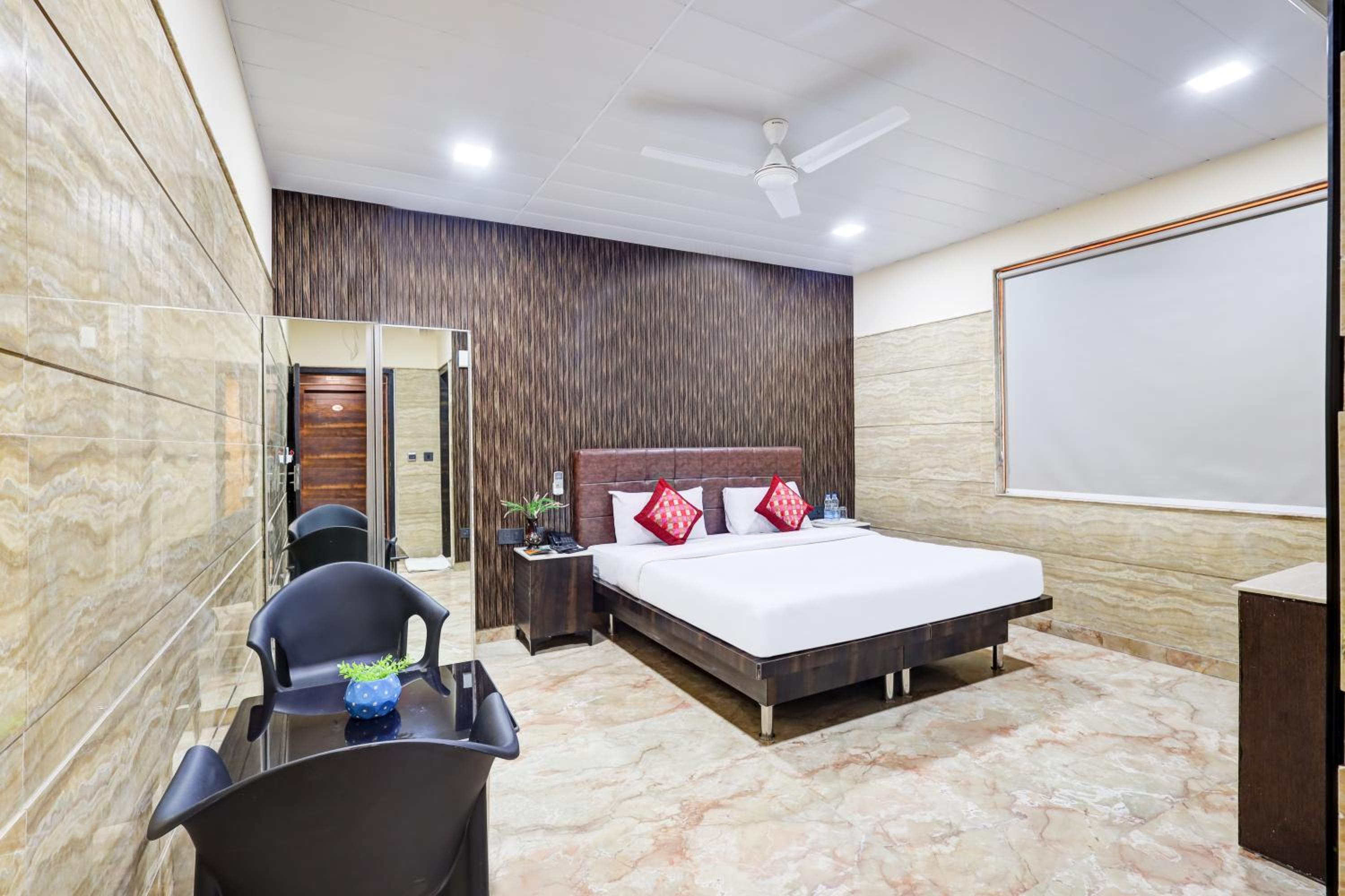 Hotel Singh Palace