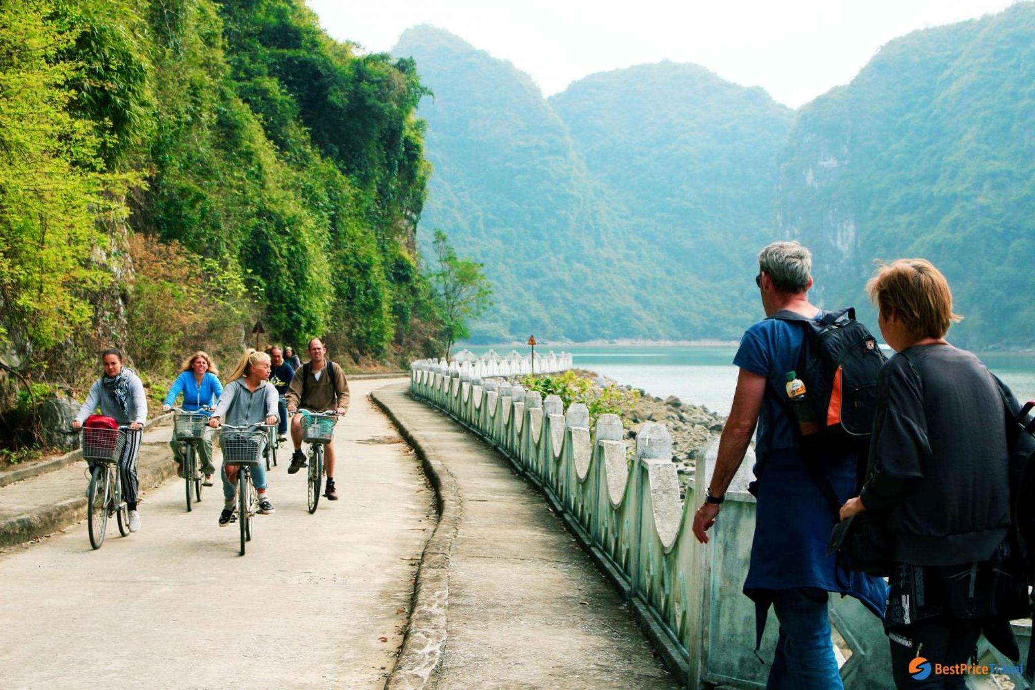 Aqua Elegance Cruise - Halong Bay by AHG