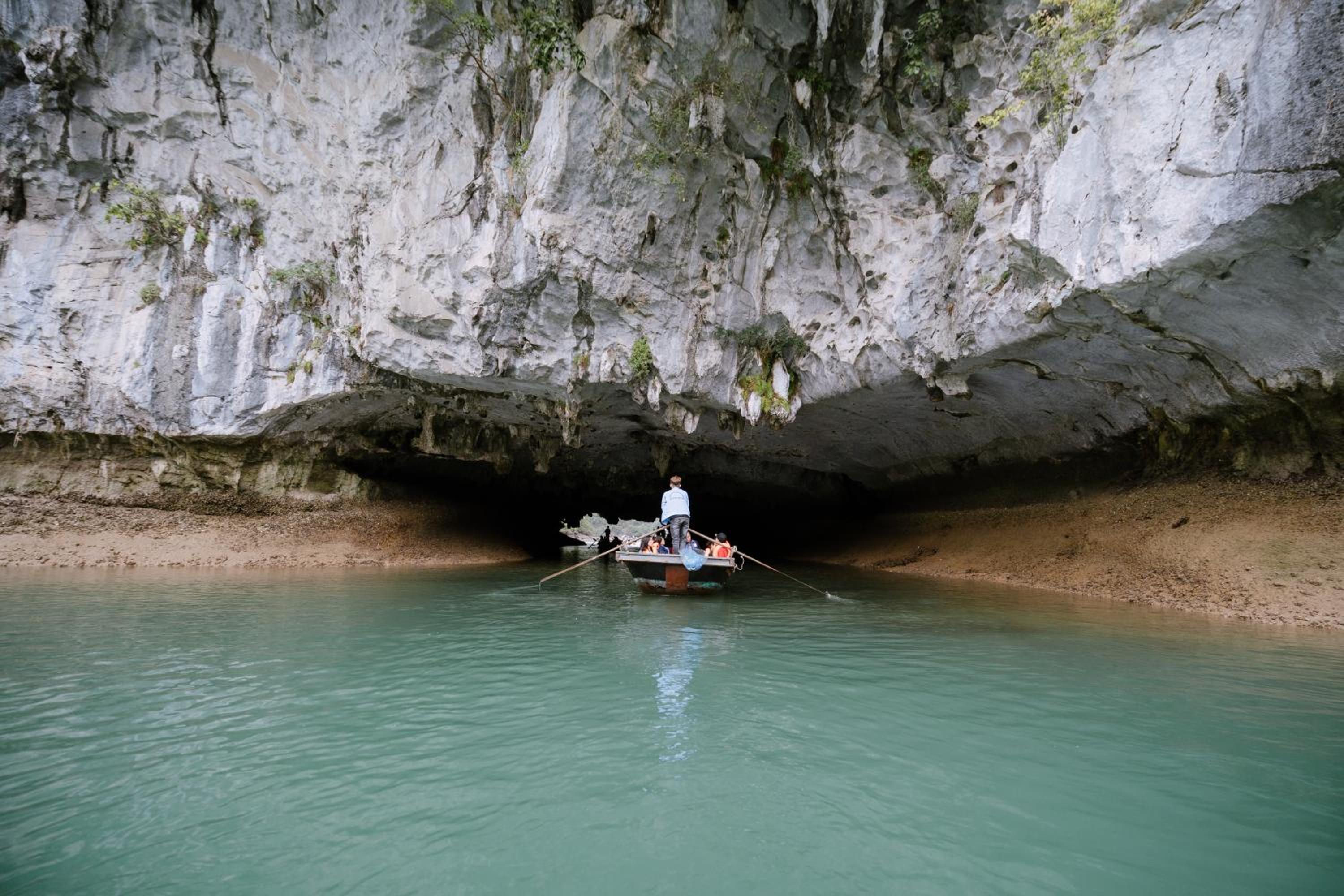 Aqua Elegance Cruise - Halong Bay by AHG