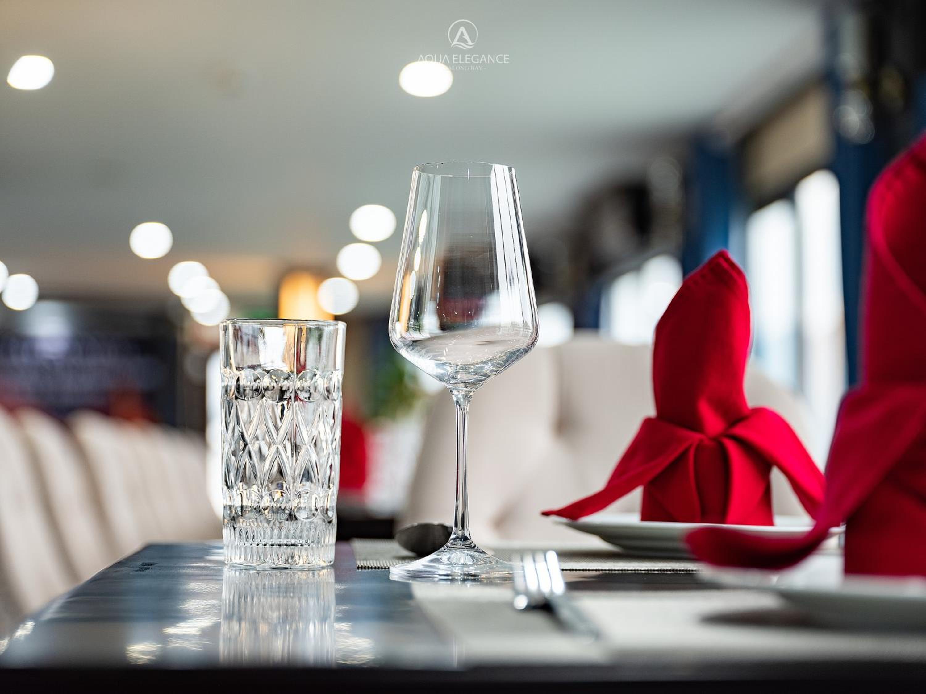 Aqua Elegance Cruise - Halong Bay by AHG