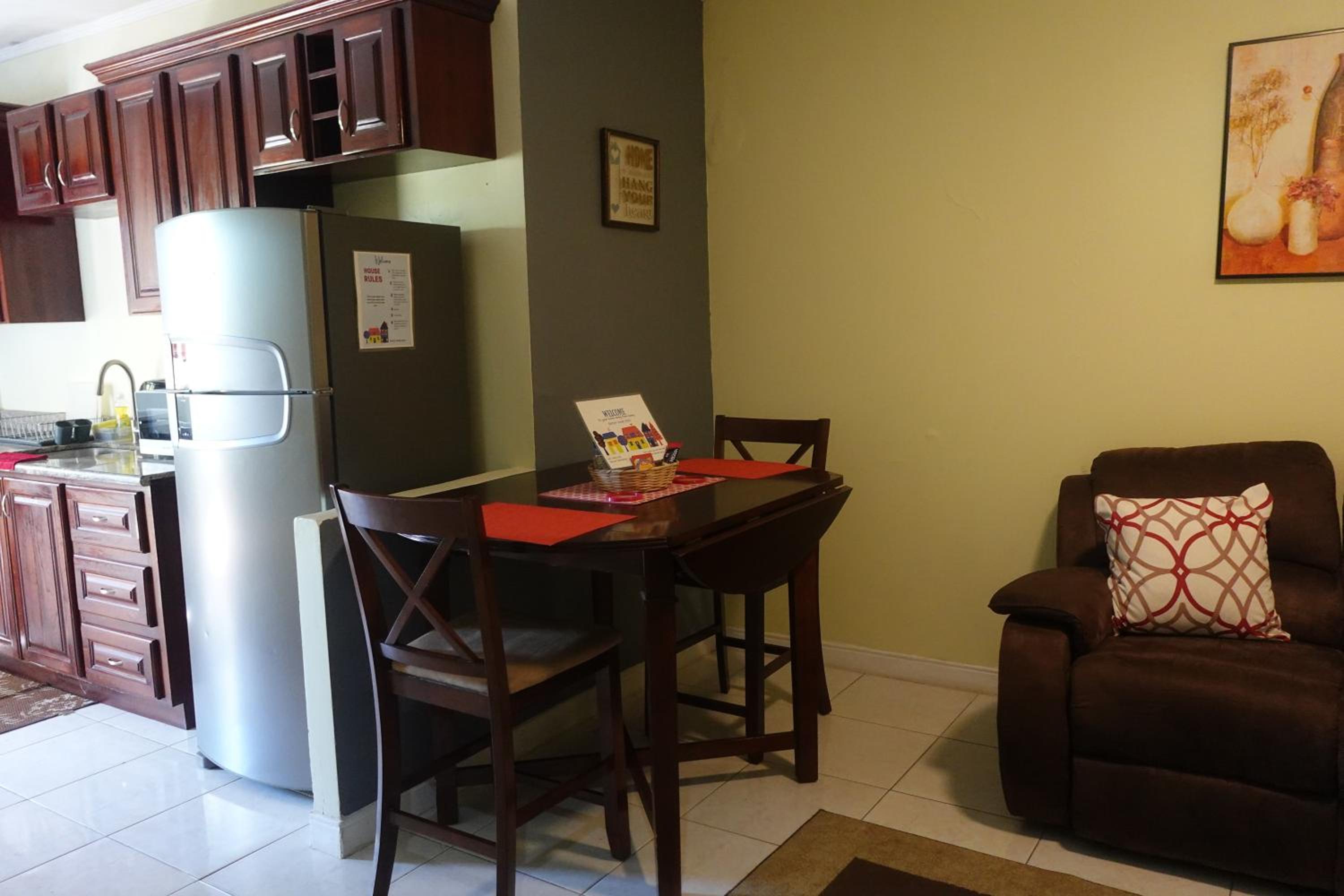 Cool & Cozy Retreat in Jacar Homes view 5