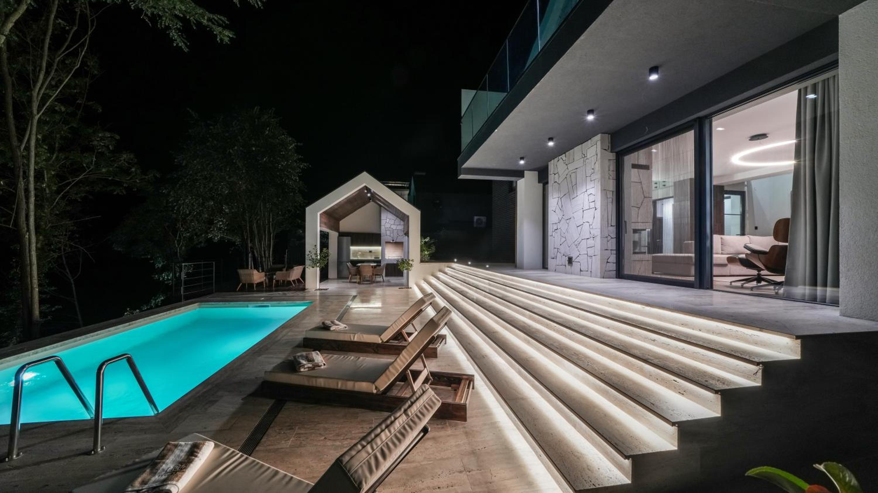 Riverfront Villas