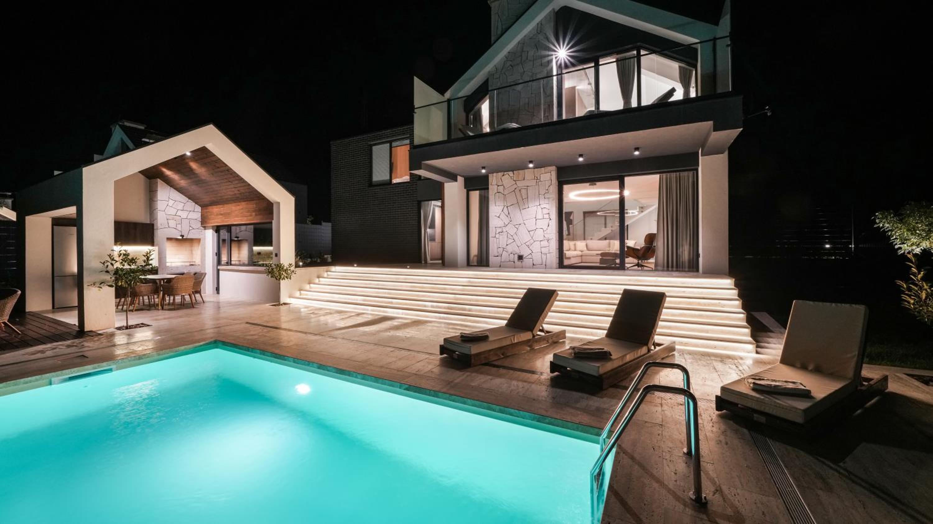 Riverfront Villas