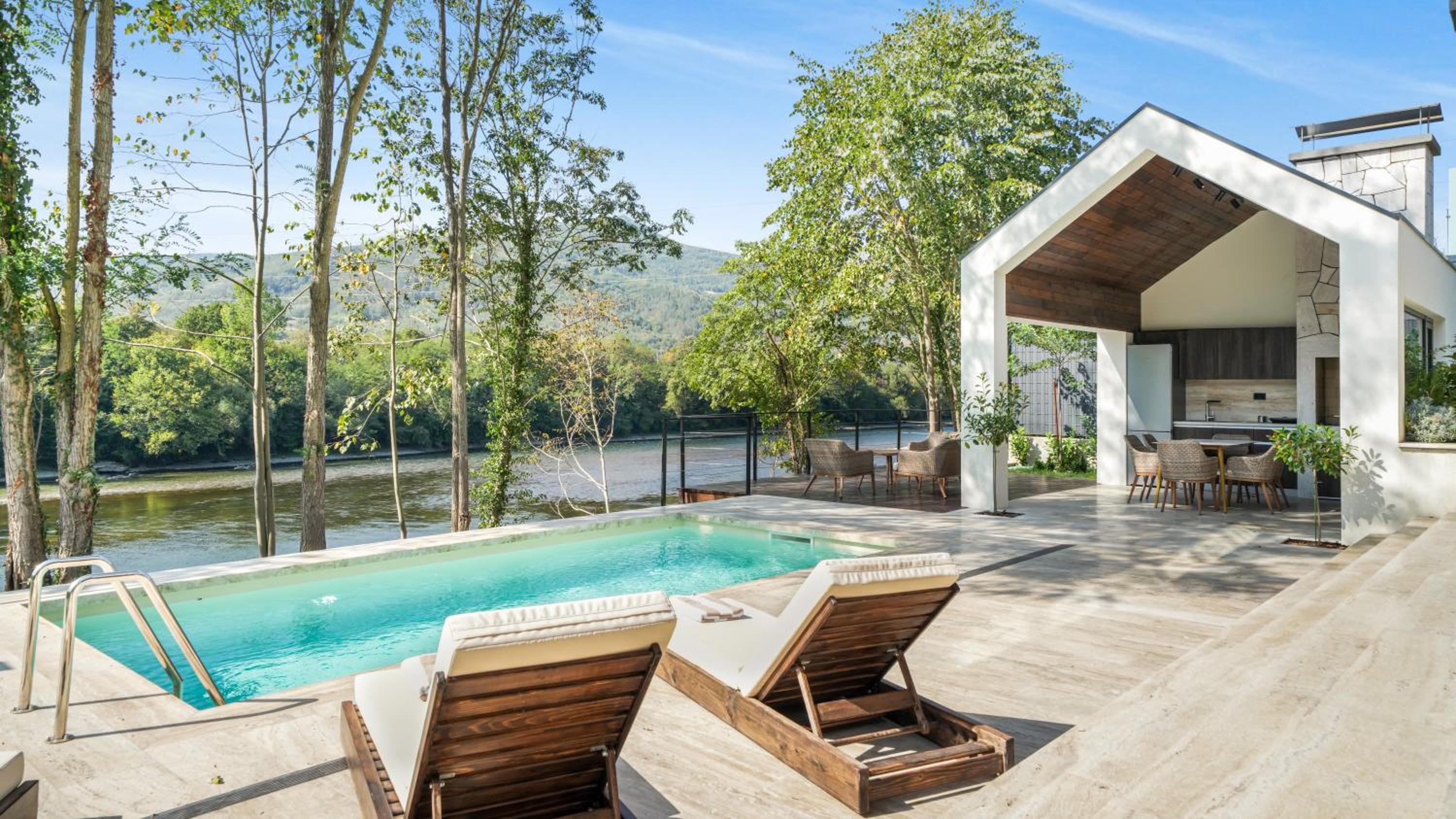 Riverfront Villas