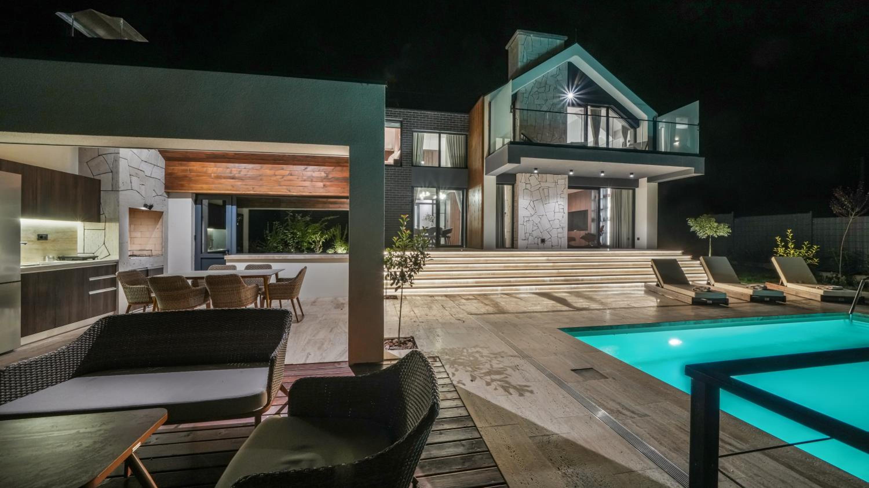 Riverfront Villas