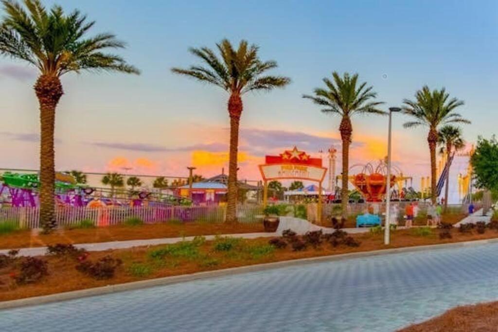 Stunning Beachfront "Just Coasting" Tidewater 2813 view 3