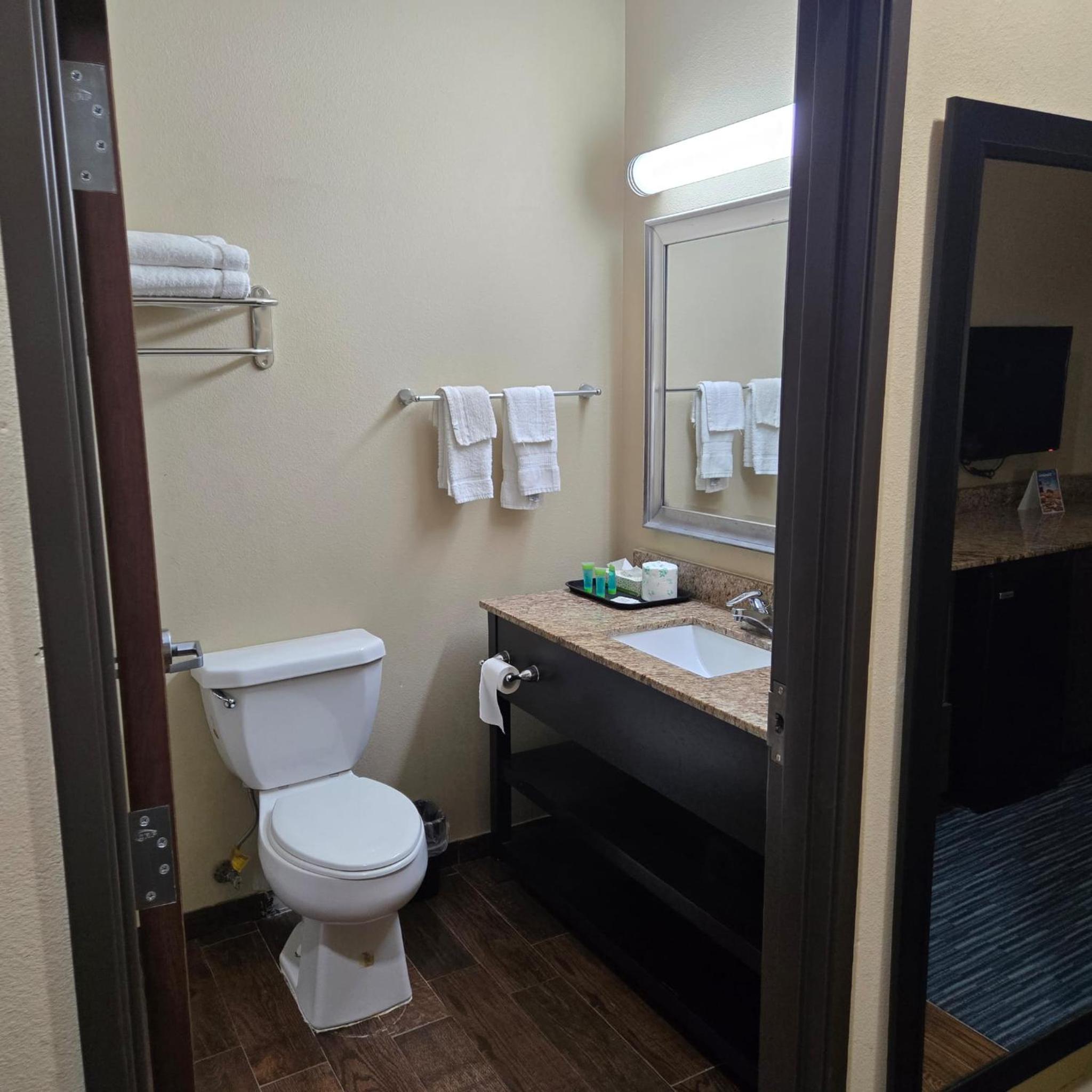 Karnes City Lodge